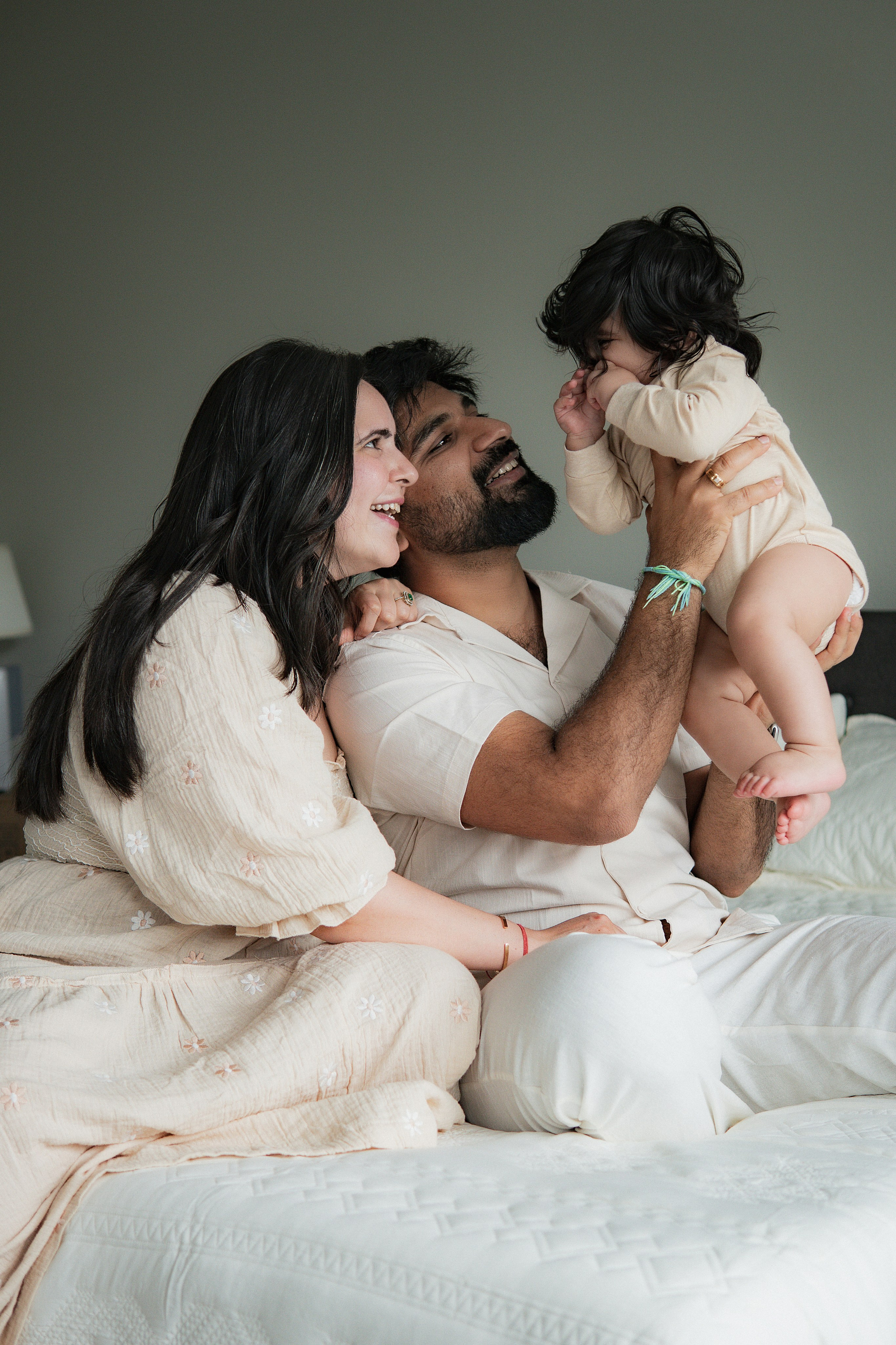 Urvi’s family. Photographer in Washington Sophia D