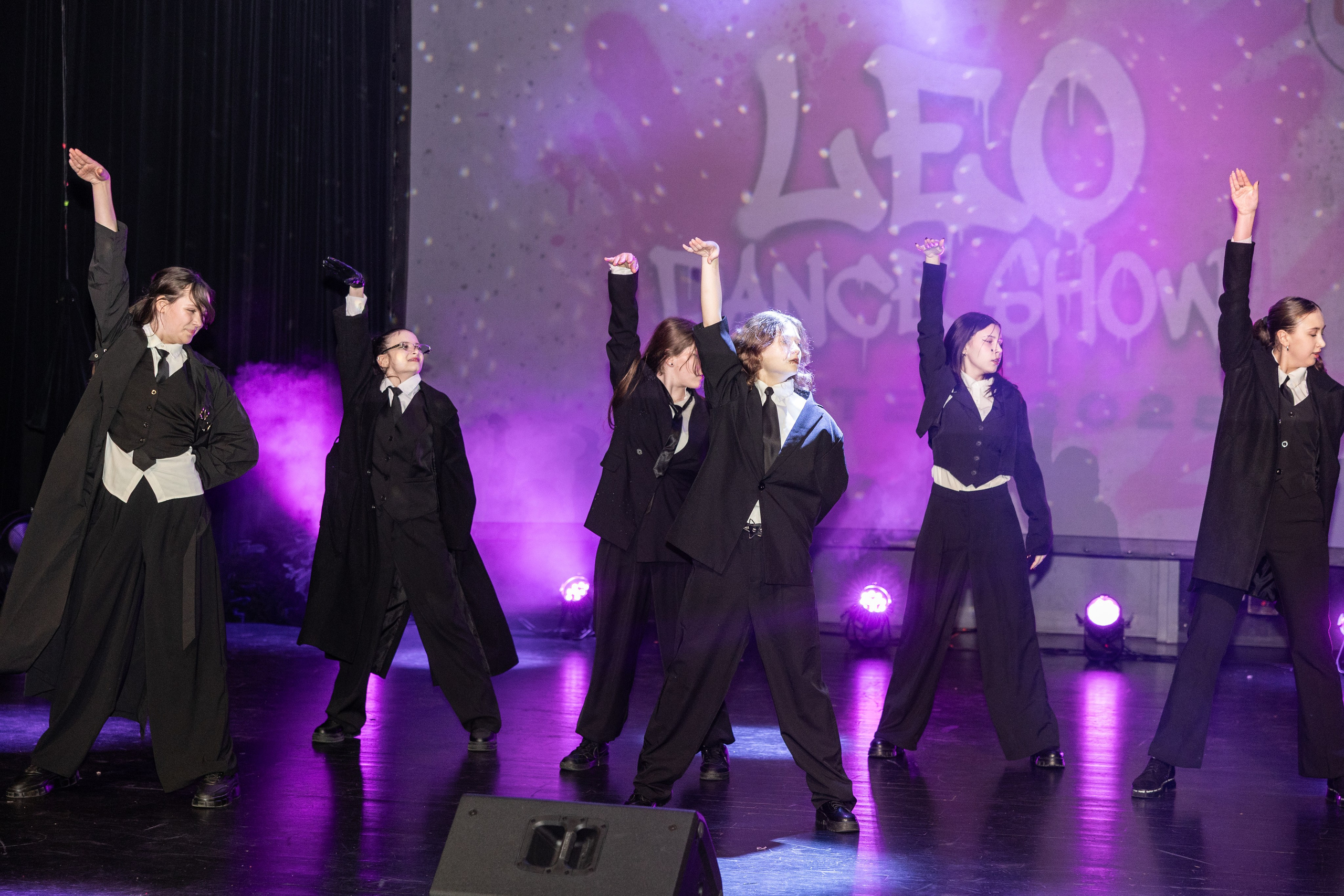 LEO DANCE SHOW WINTER 2025. Семейный и детский фотограф в Варшаве Мила Бобровская