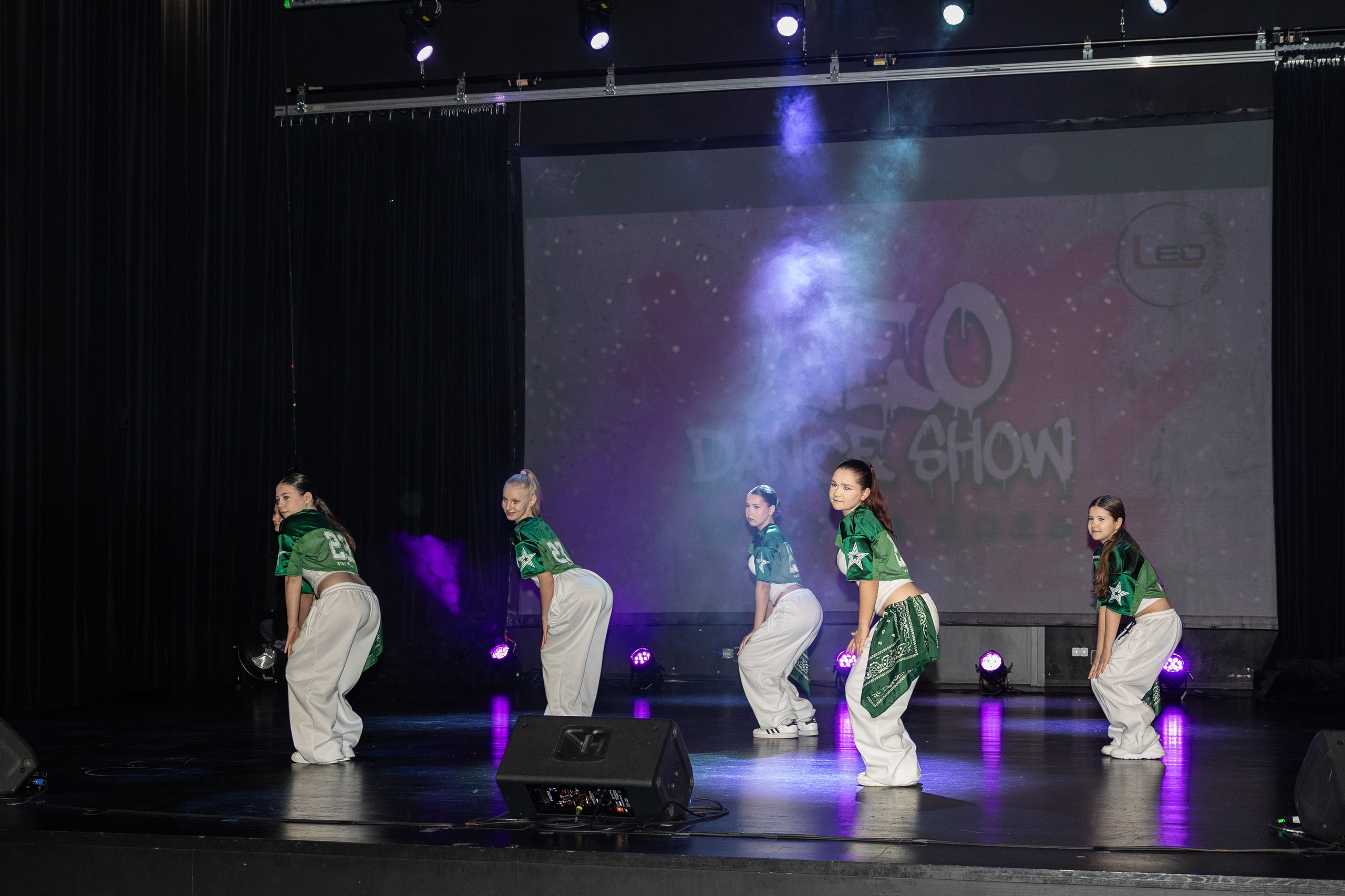 LEO DANCE SHOW WINTER 2025. Семейный и детский фотограф в Варшаве Мила Бобровская