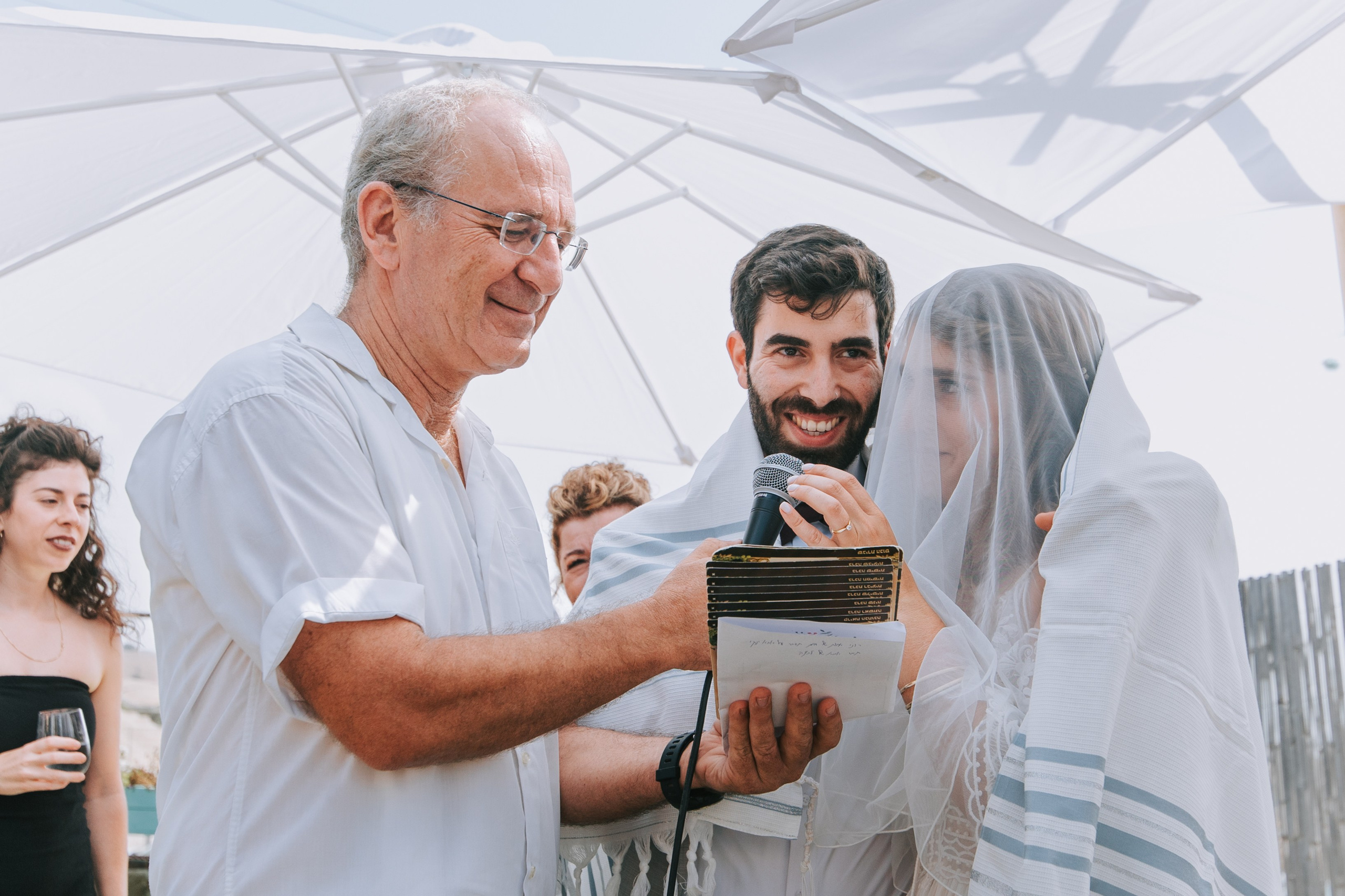 Levona & Chaim. AMIR BUCHNIK PHOTOGRAPHER