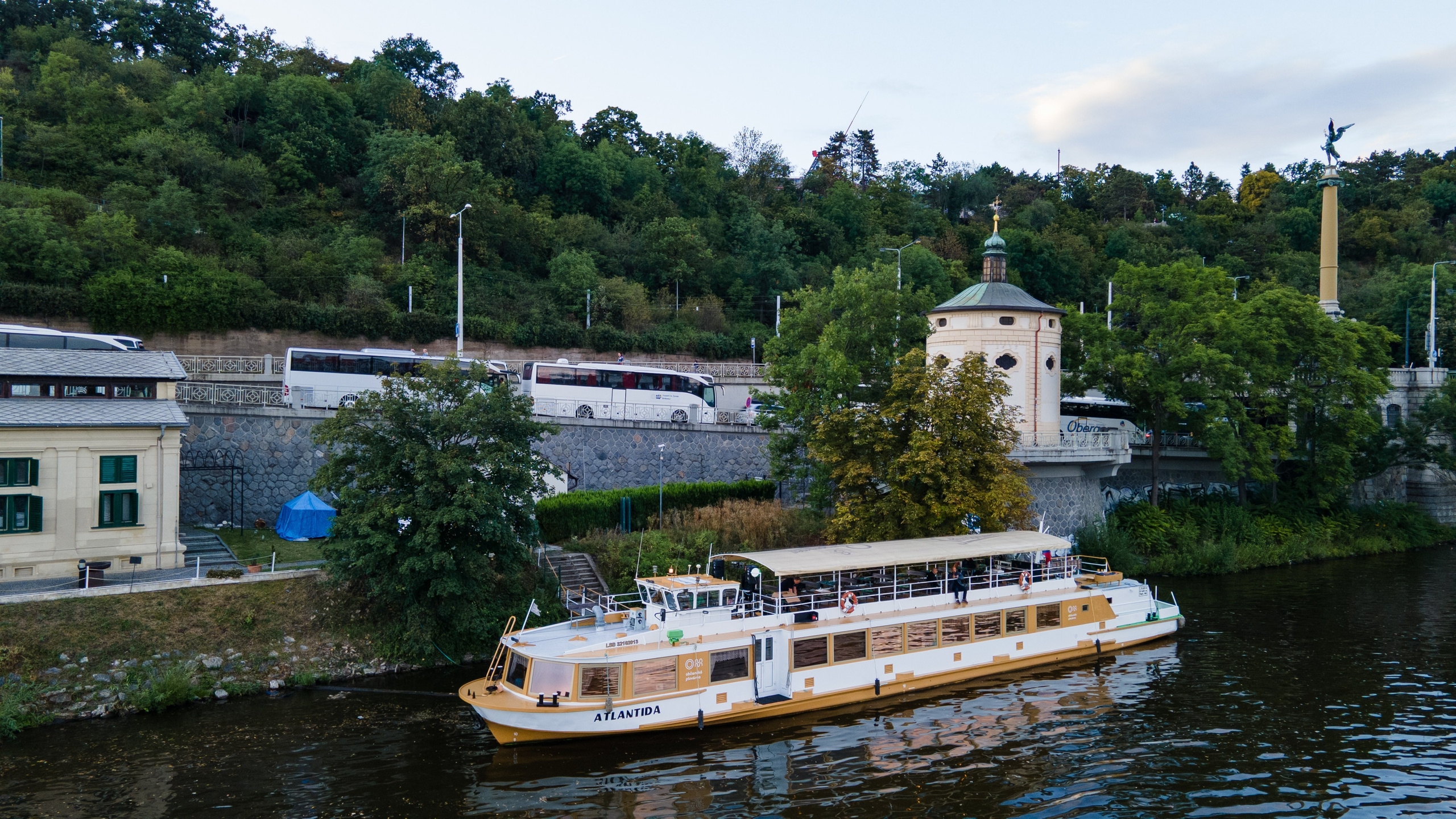 Johanneshof, Prague. AMIR BUCHNIK PHOTOGRAPHER