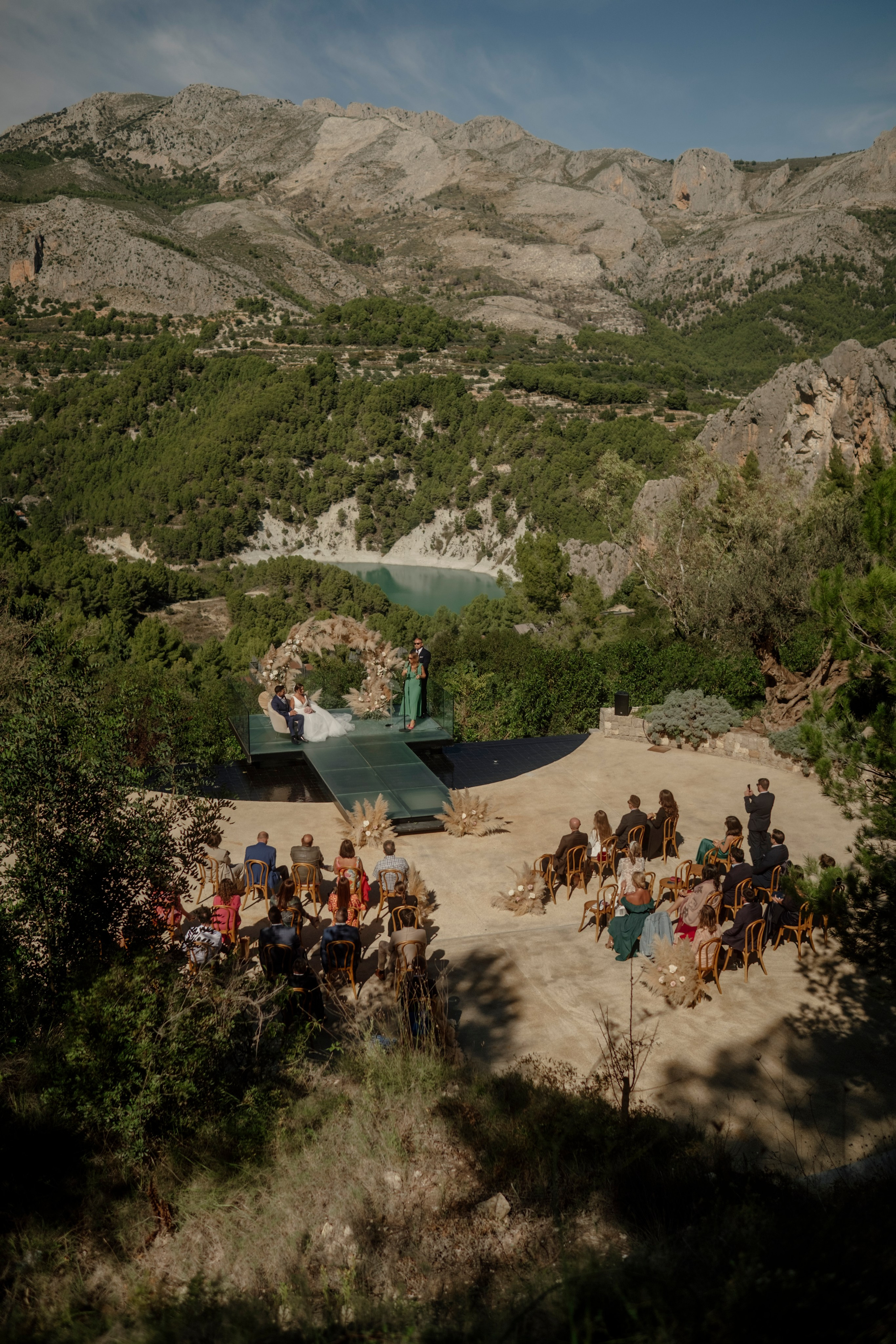 Dasha & Ister. Vivood Landscape. Paola fotógrafo / videografo de bodas en Barcelona