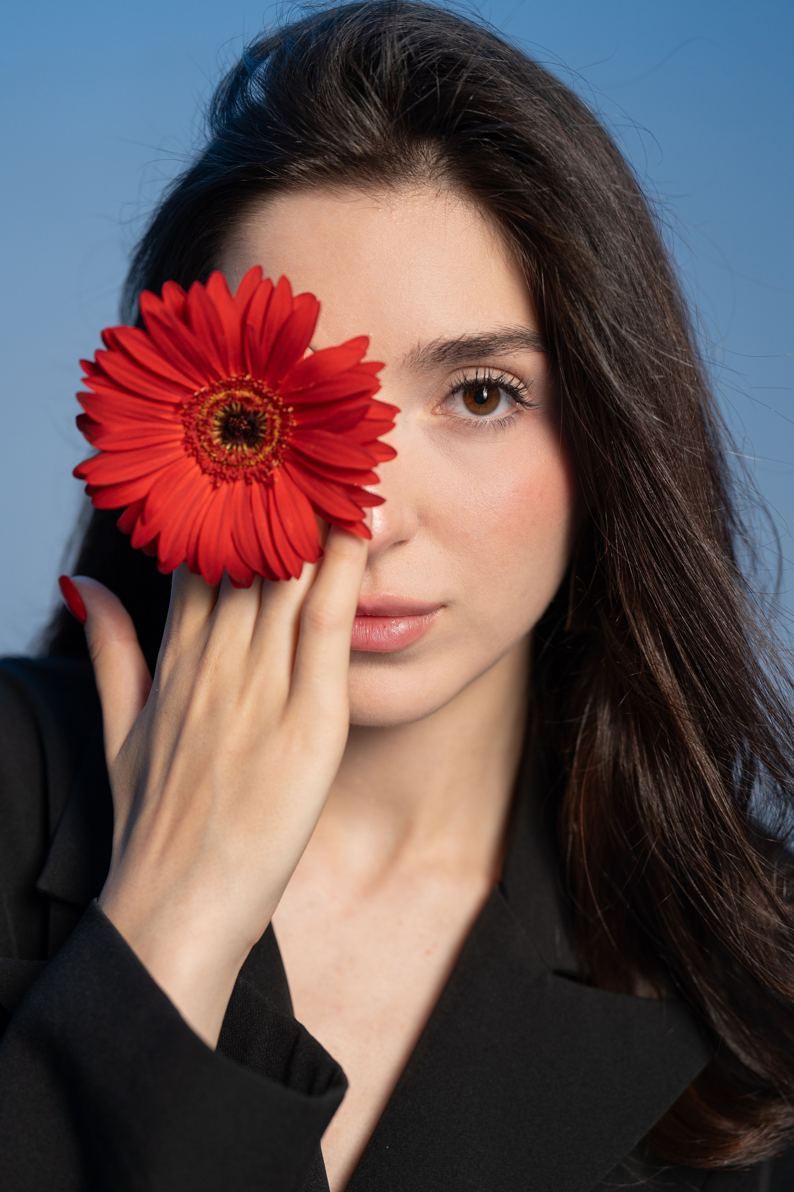 Where Beauty Blooms. Family & fashion photographer in Doha