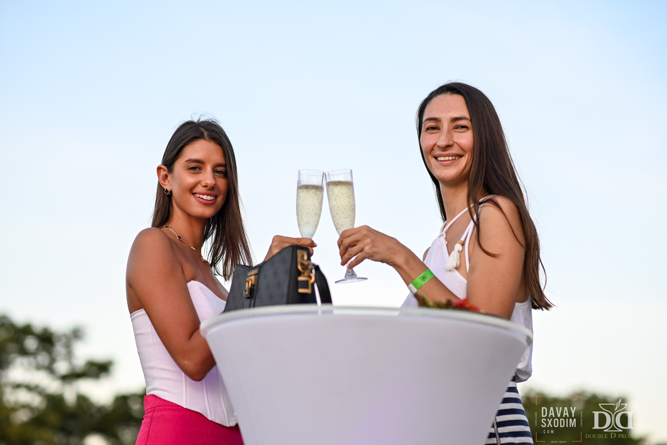 Вечеринка на аэродроме | Фоторепортаж | Афиша | DAVAYSXODIM.com PHUKET. АФИША|ФОТОРЕПОРТАЖИ|ИВЕНТЫ|ПХУКЕТ