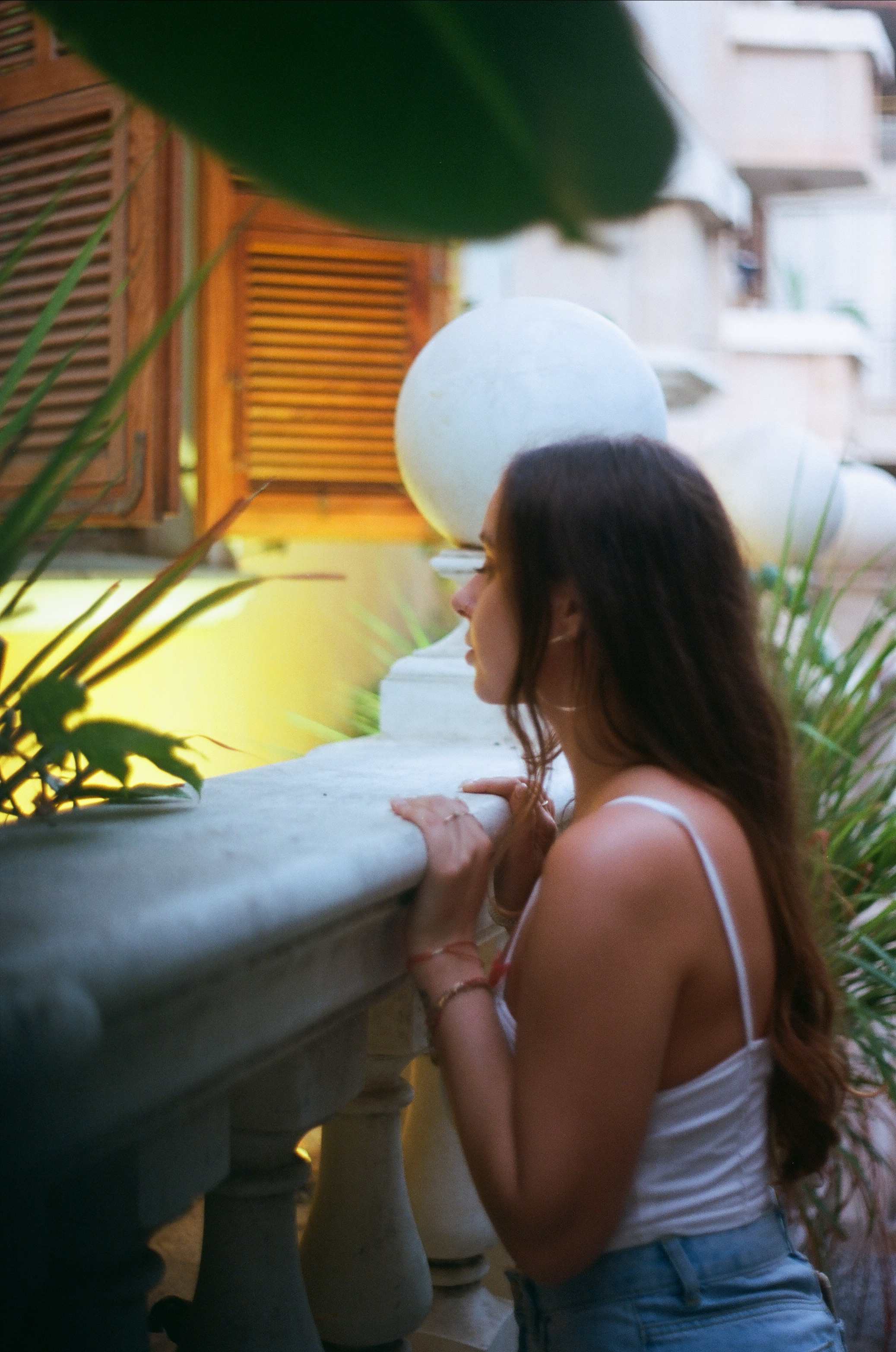 Илана. Film portrait photographer