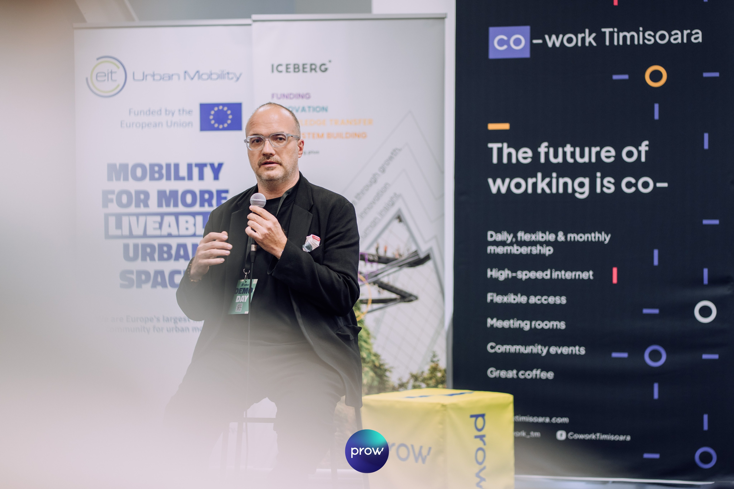 InVest DemoDay @ Cowork. Cozac Cristian Photographer