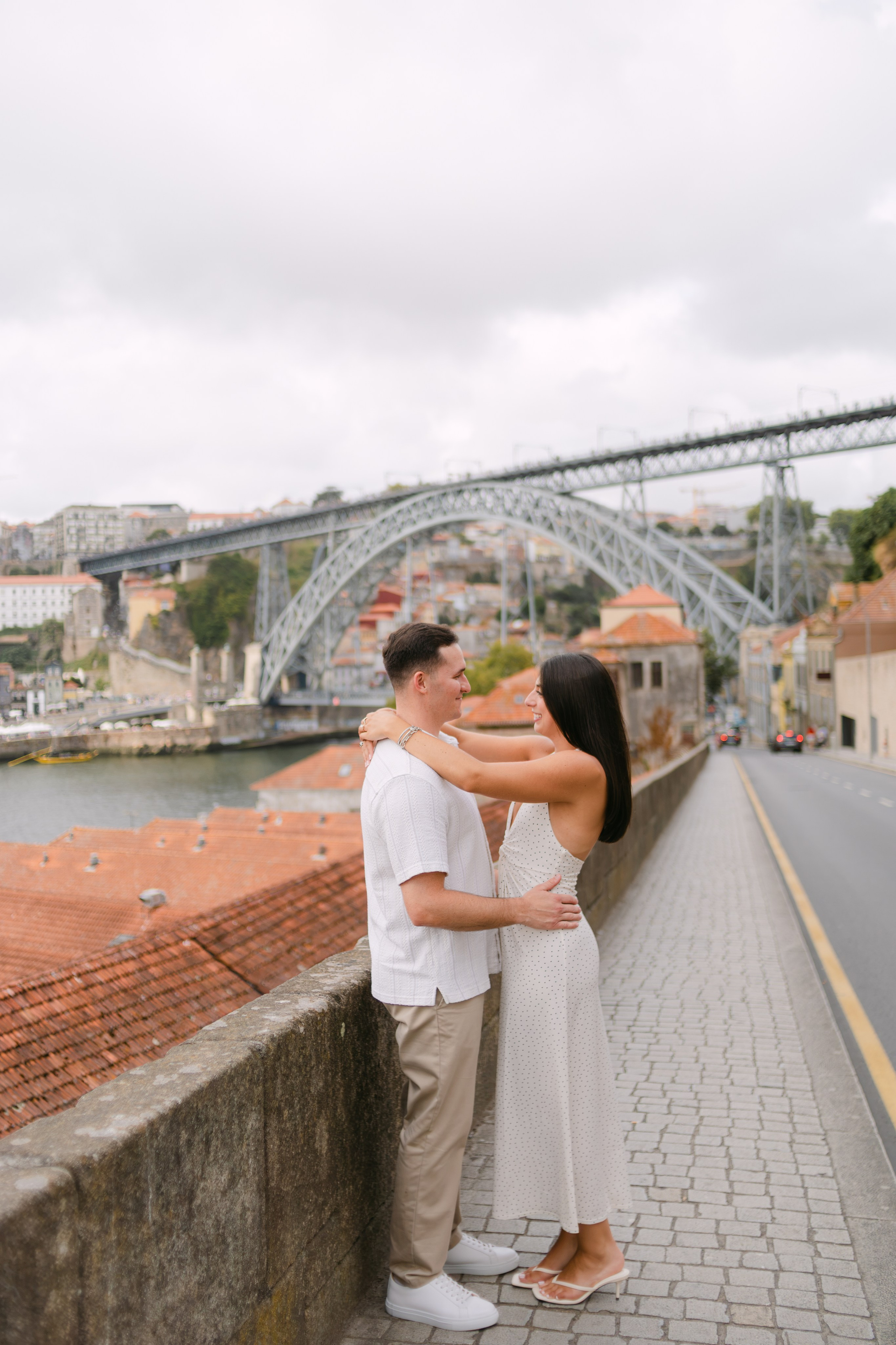 Wedding Proposal in Porto. Fotógrafo de casamentos e destination wedding no Porto, Portugal — Davi Valente | Lisboa, Douro, Roma e Lago de Como