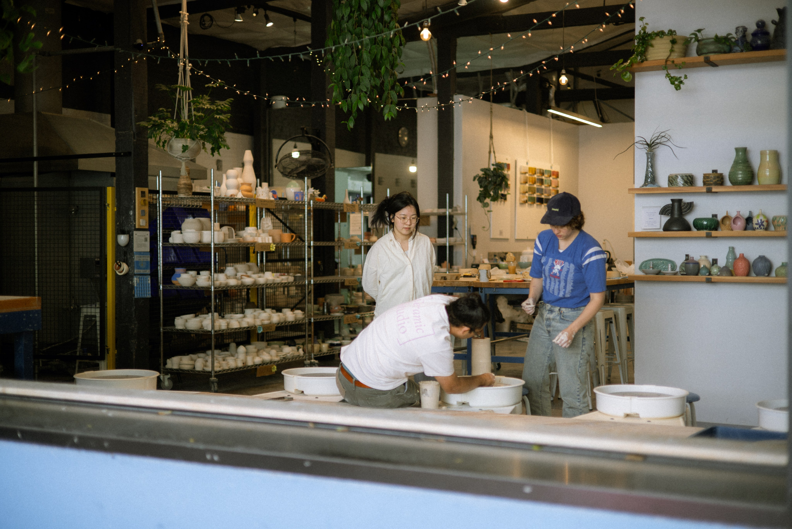 Pottery Studio Session | Throw Clay LA Studio. Photographer in Los Angeles. Julia Ishmuratova