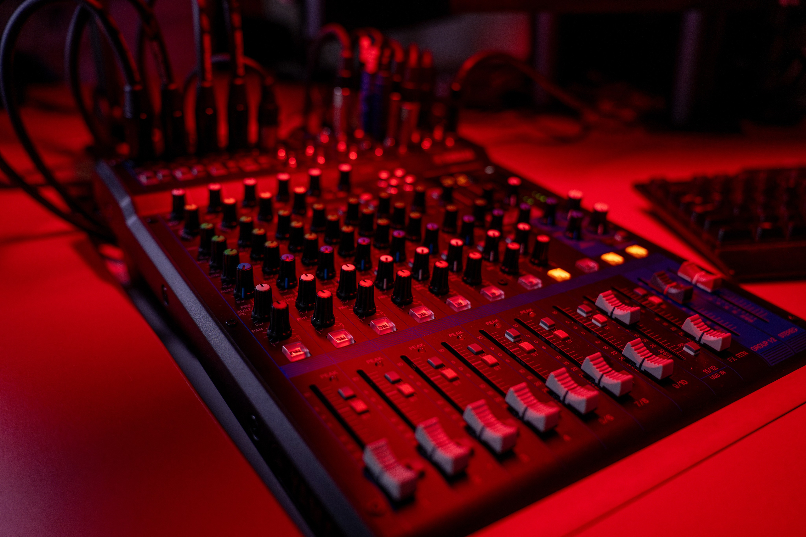 BRANDING. Alecsandru Braicu — Sports Photographer