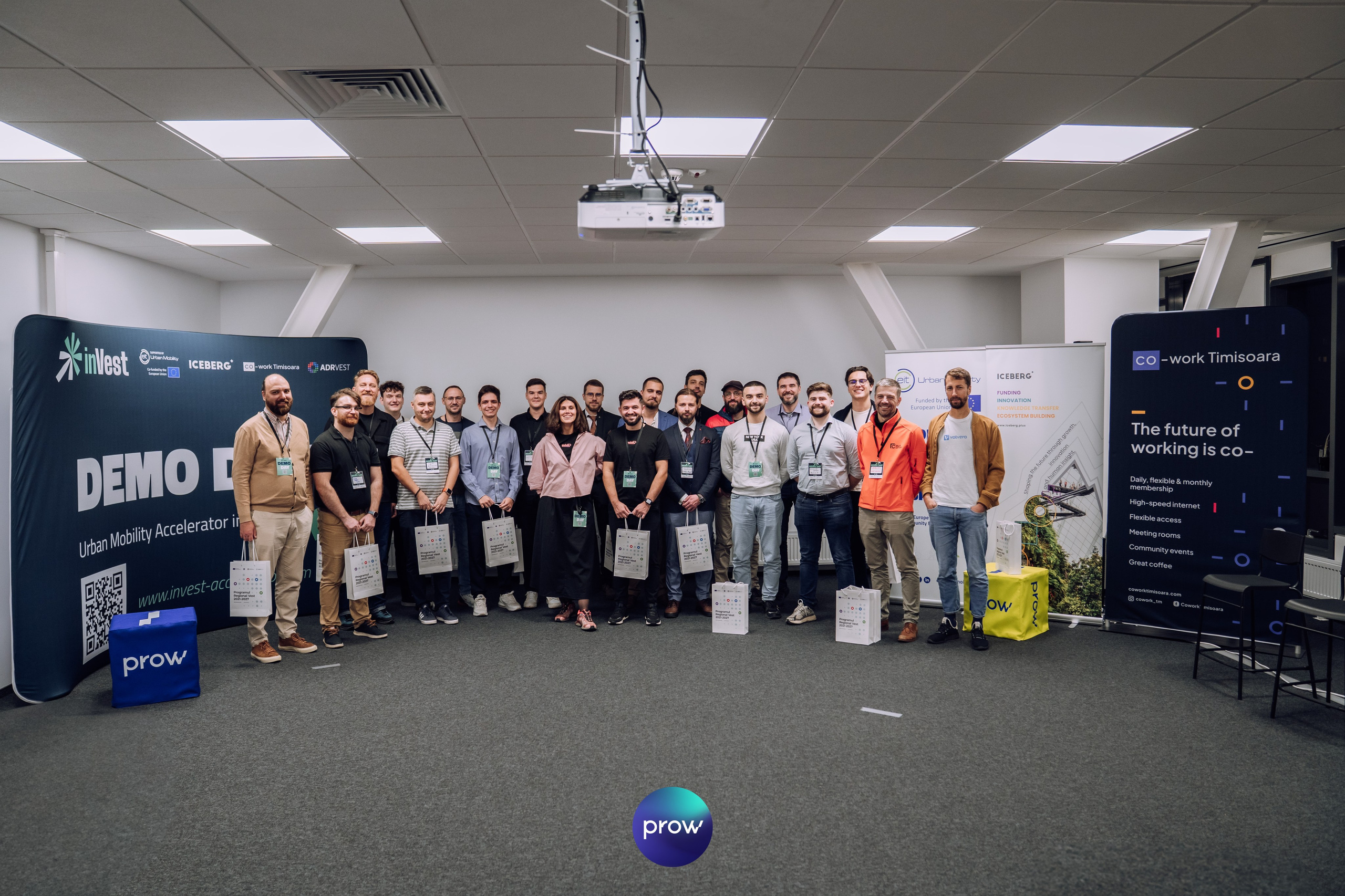InVest DemoDay @ Cowork. Cozac Cristian Photographer
