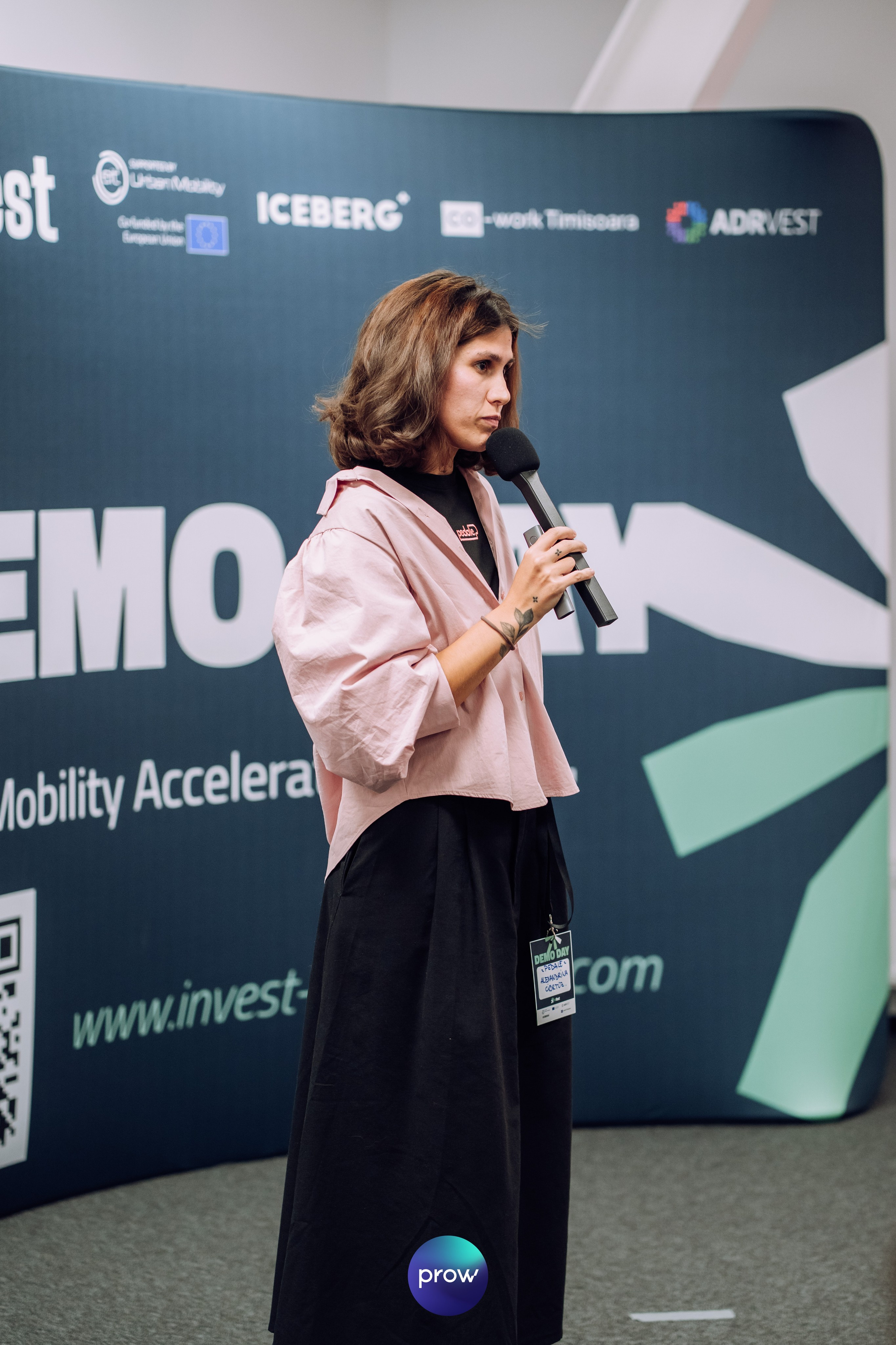 InVest DemoDay @ Cowork. Cozac Cristian Photographer