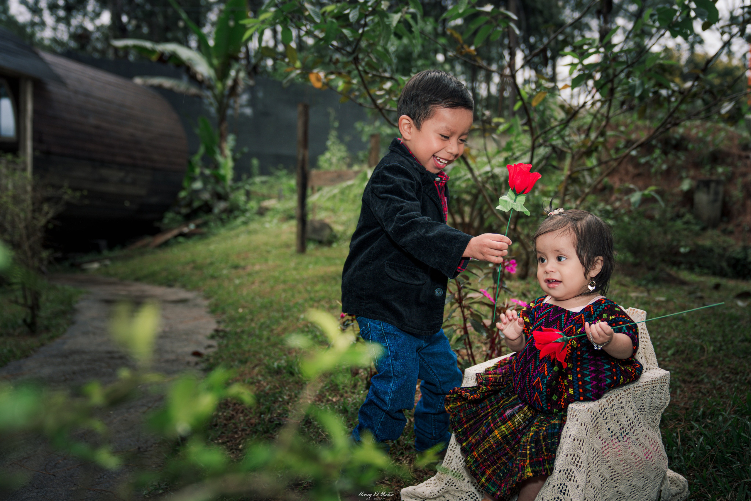 NIÑOS & FAMILIA. Henry Elmister fotógrafo de alta Verapaz Guatemala