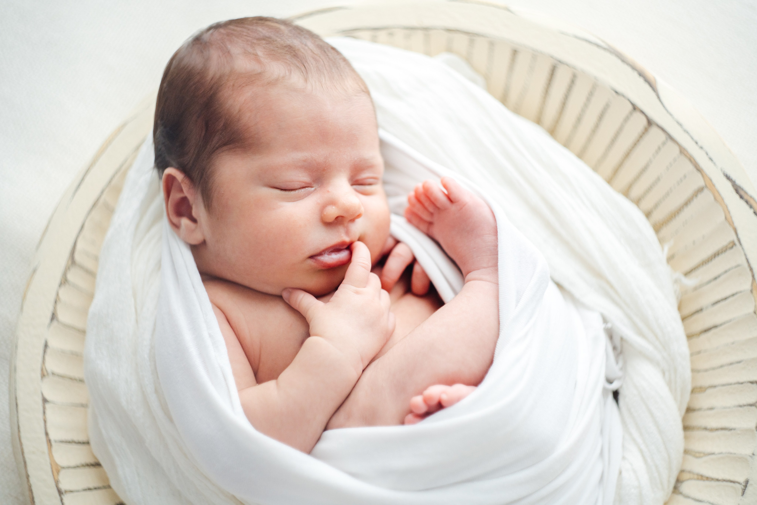Newborn 2025. Svitlana Miahka fotografa a Genova