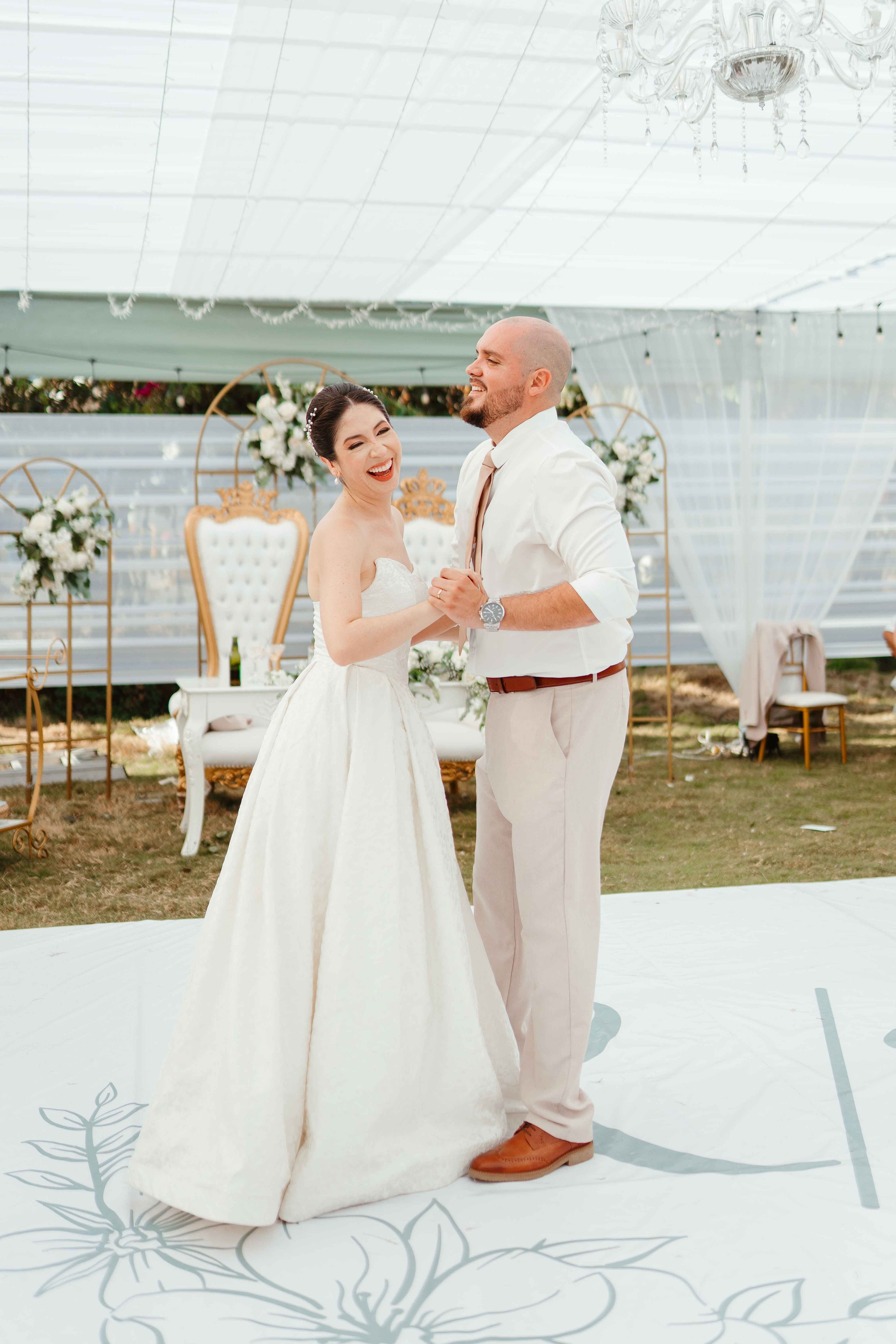 Karina y Daniel. Fotógrafo de bodas en Loja Ecuador | Piero Alvarez PH