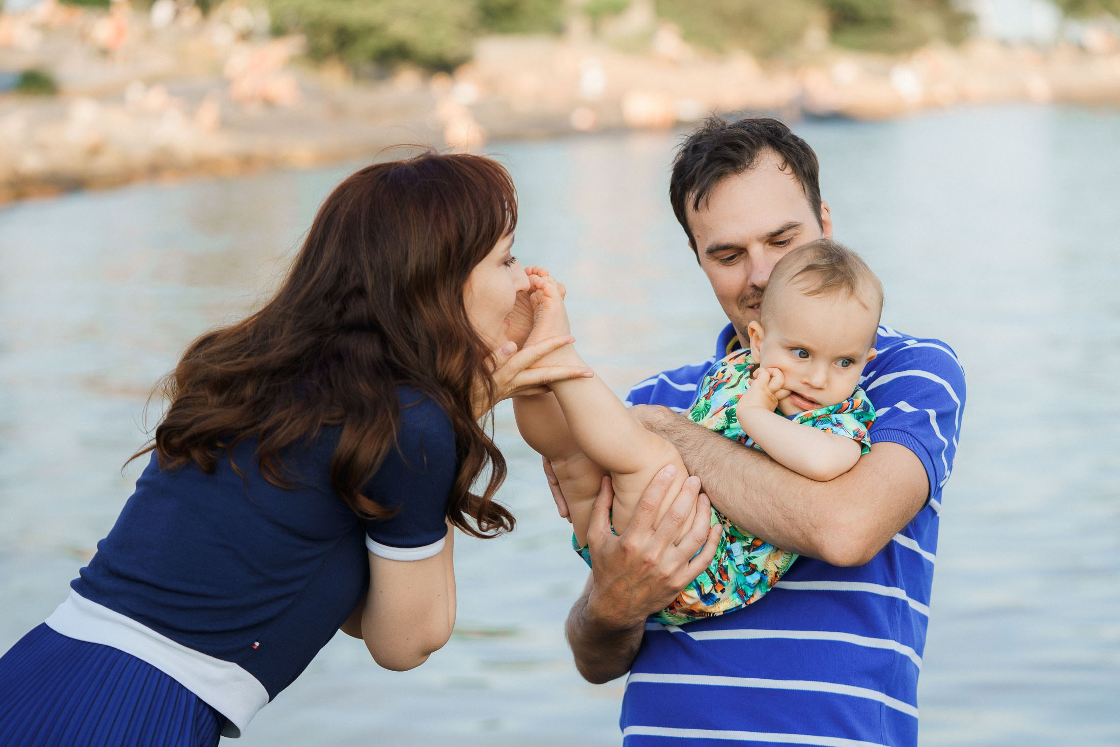 Lapsi- ja perhekuvaus Eiranrannassa ja Juhani Ahon puistossa
