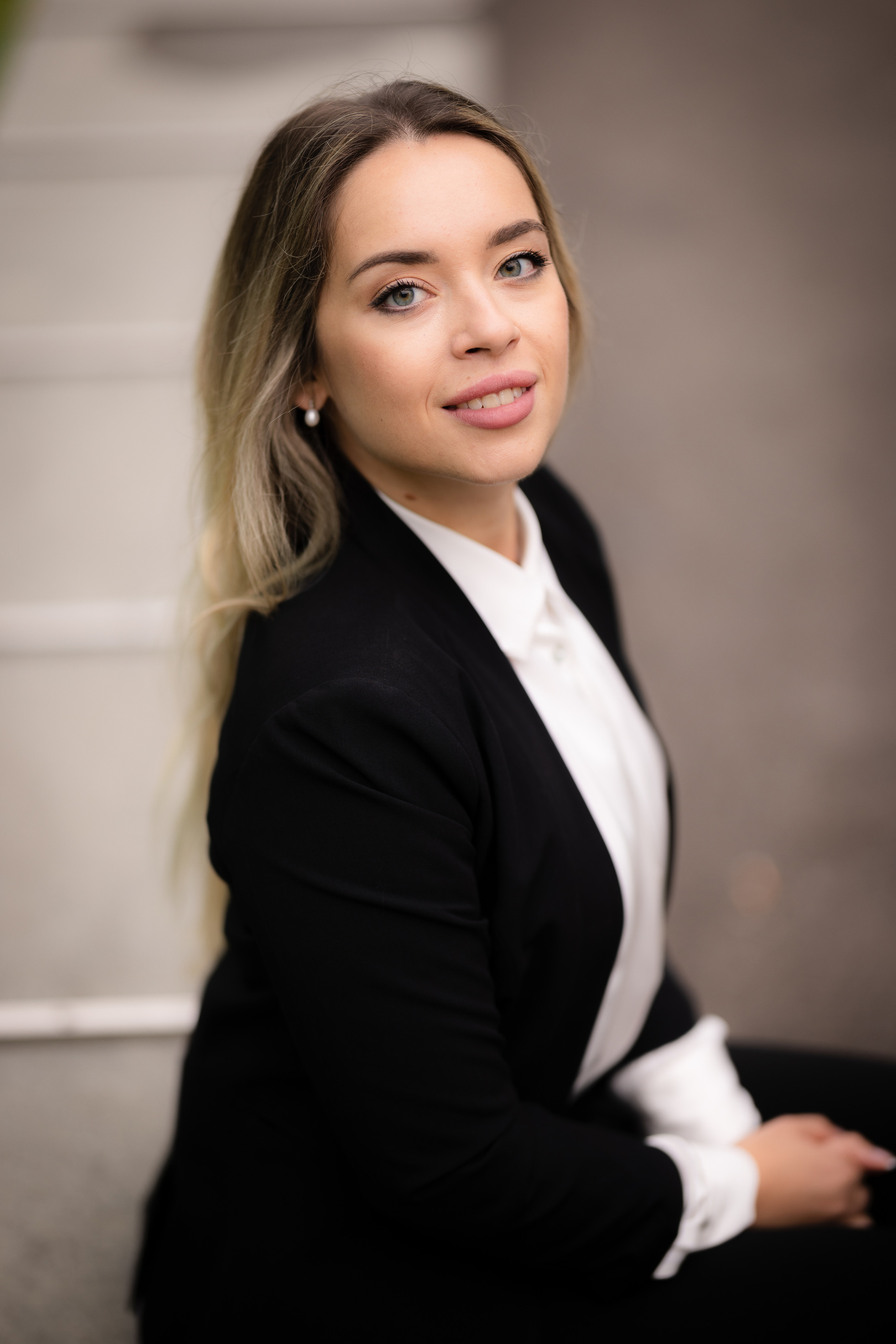 Anna business portrait. Family photographer Zurich & Switzerland Daria Moore