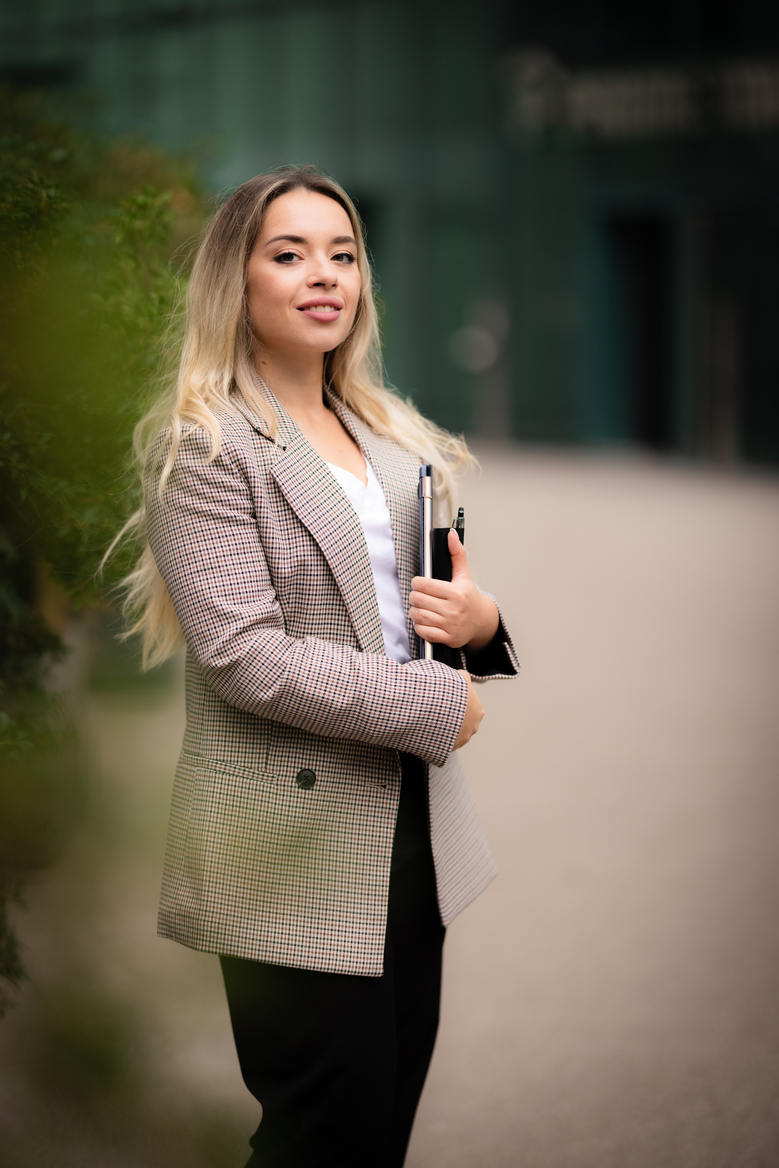 Anna business portrait. Family photographer Zurich & Switzerland Daria Moore