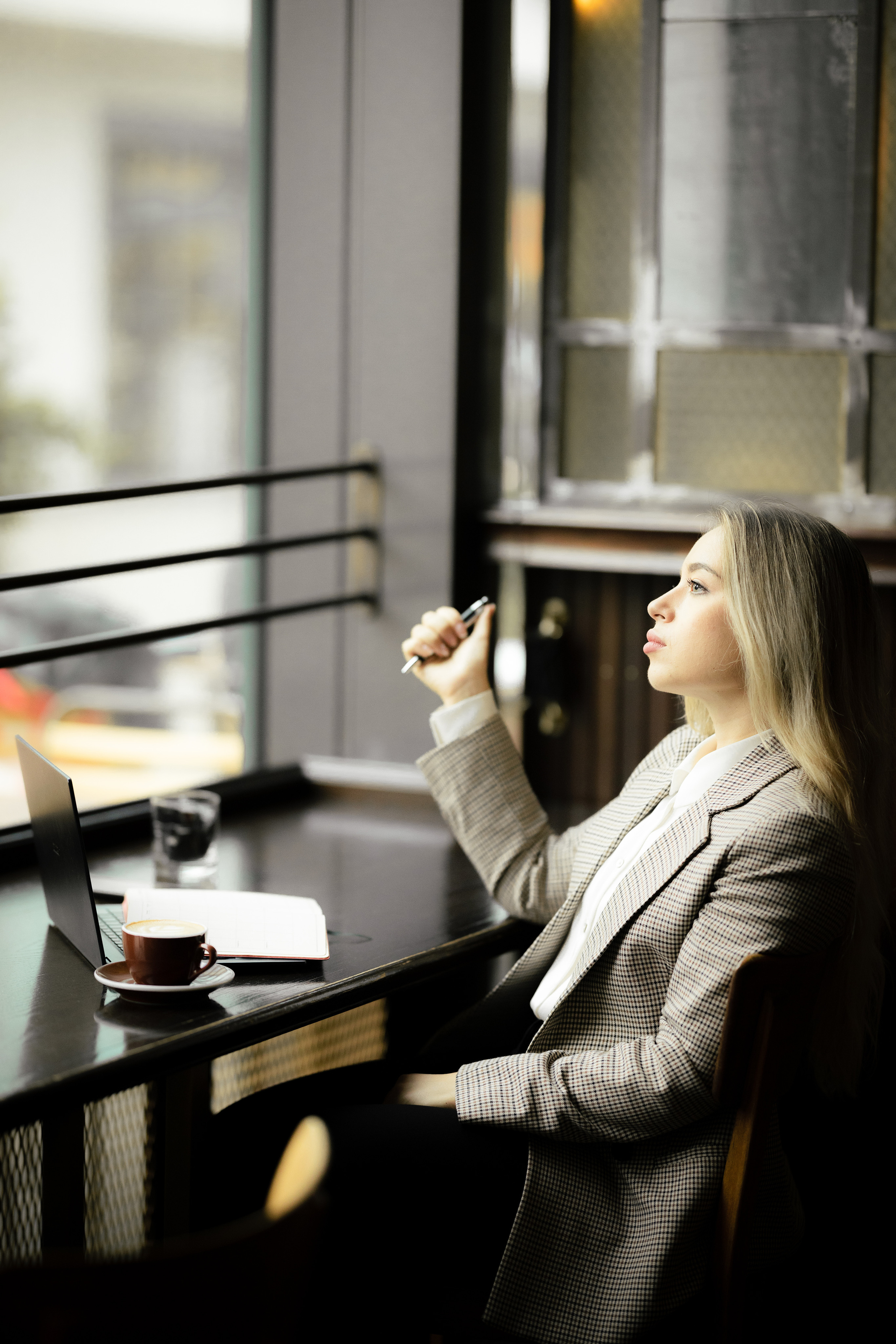 Anna business portrait. Family photographer Zurich & Switzerland Daria Moore