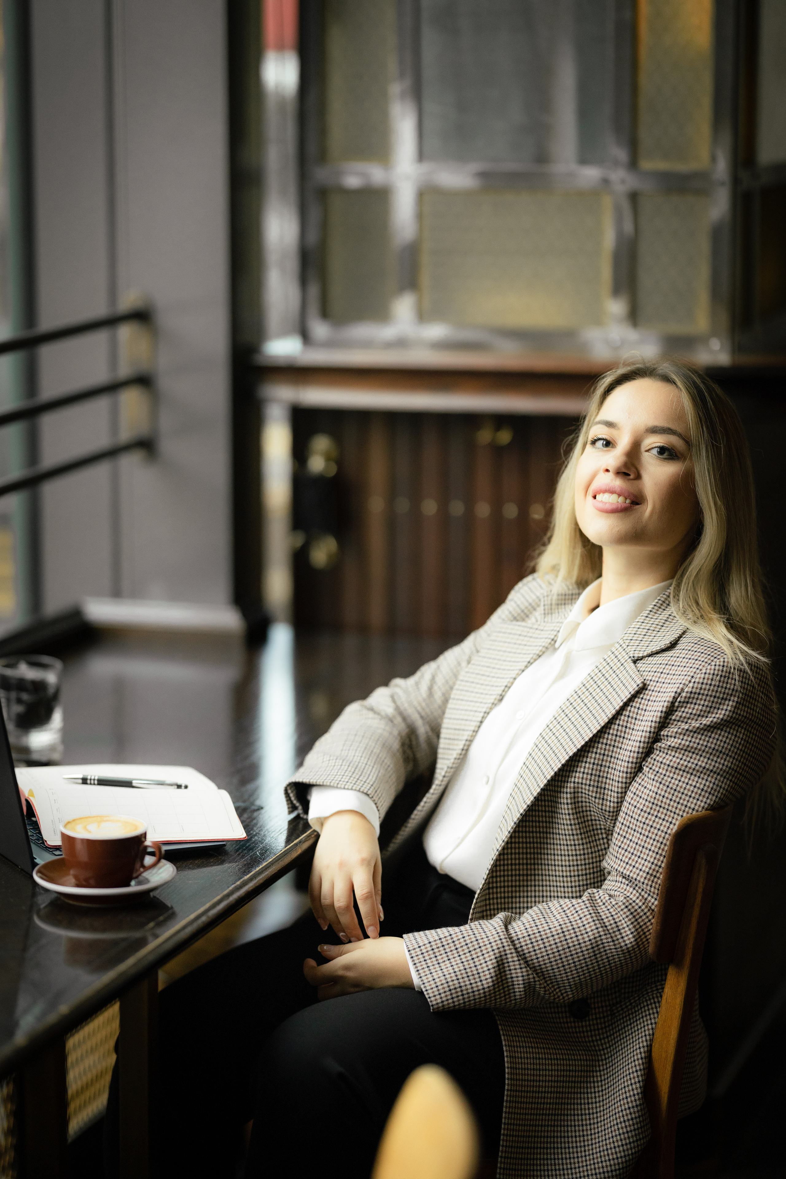 Anna business portrait. Family photographer Zurich & Switzerland Daria Moore