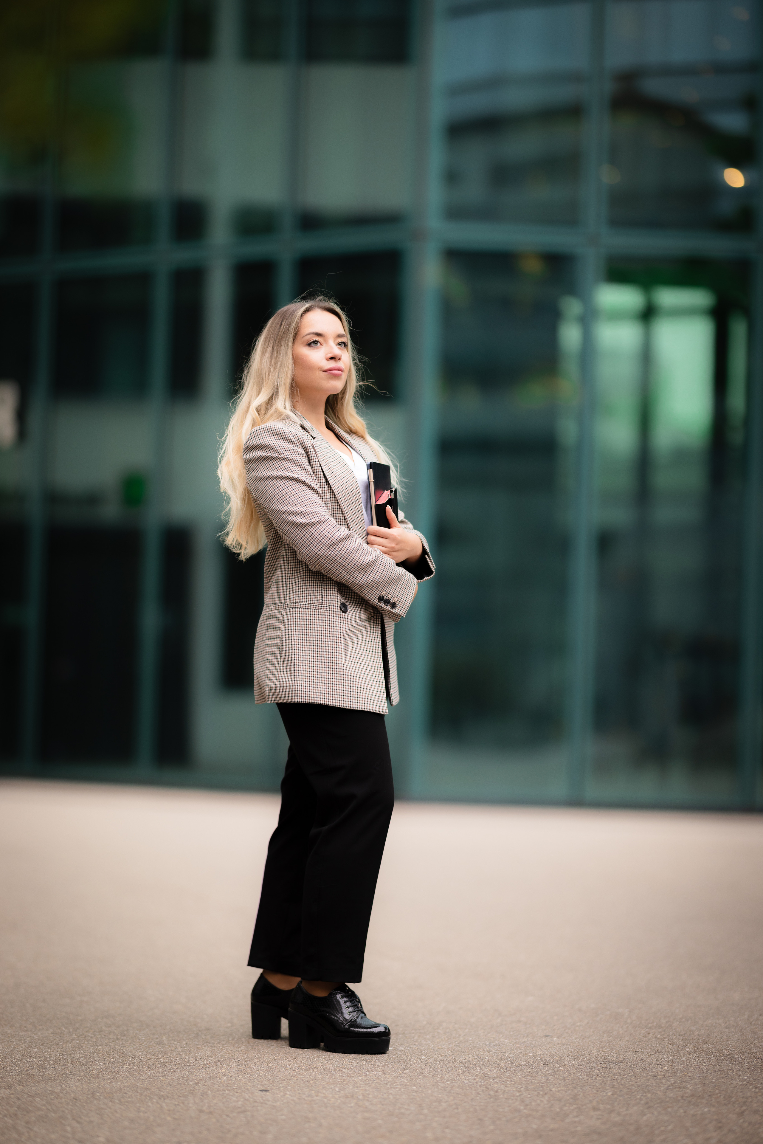 Anna business portrait. Family photographer Zurich & Switzerland Daria Moore