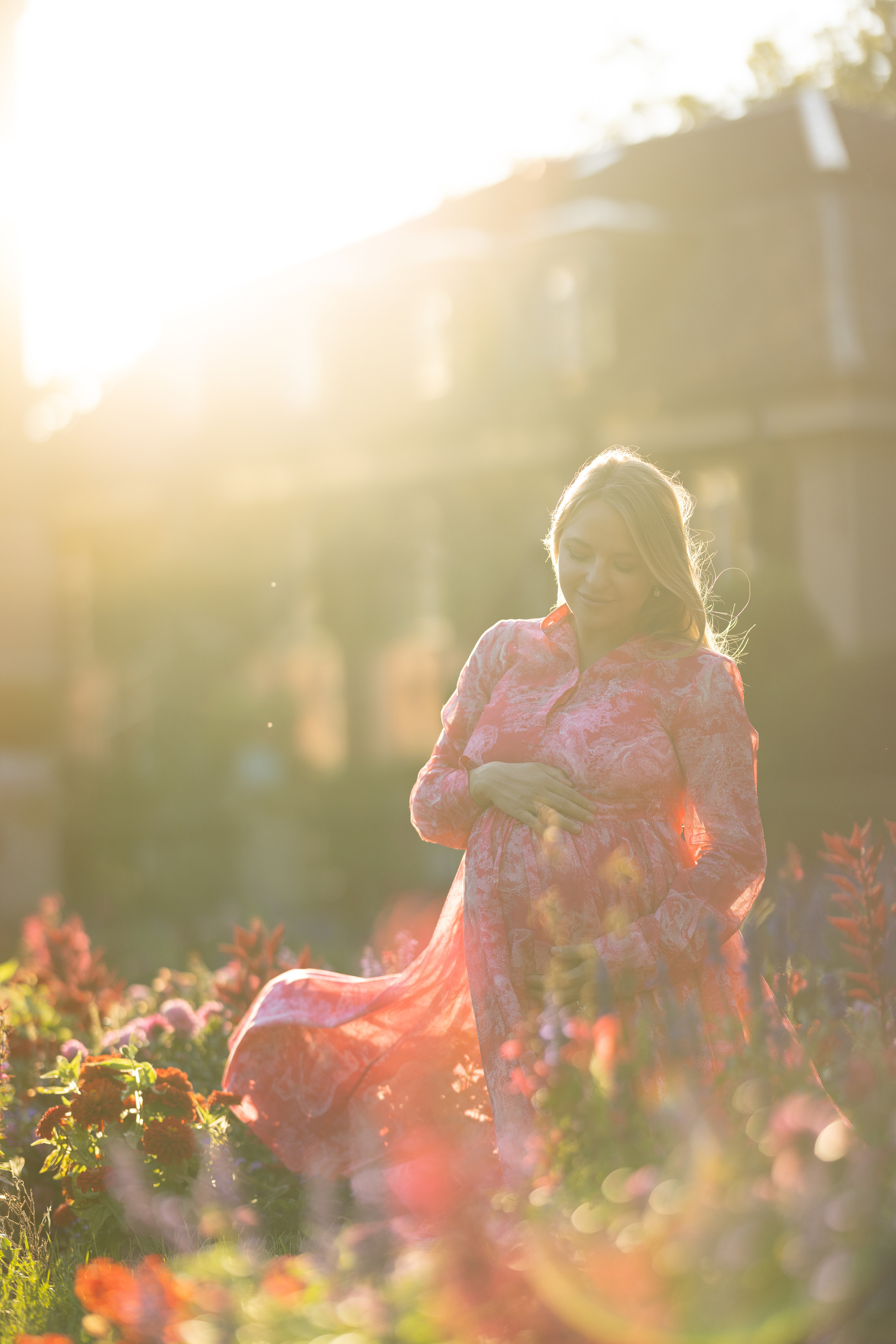 Raisa in secret garden. Family photographer Zurich & Switzerland Daria Moore