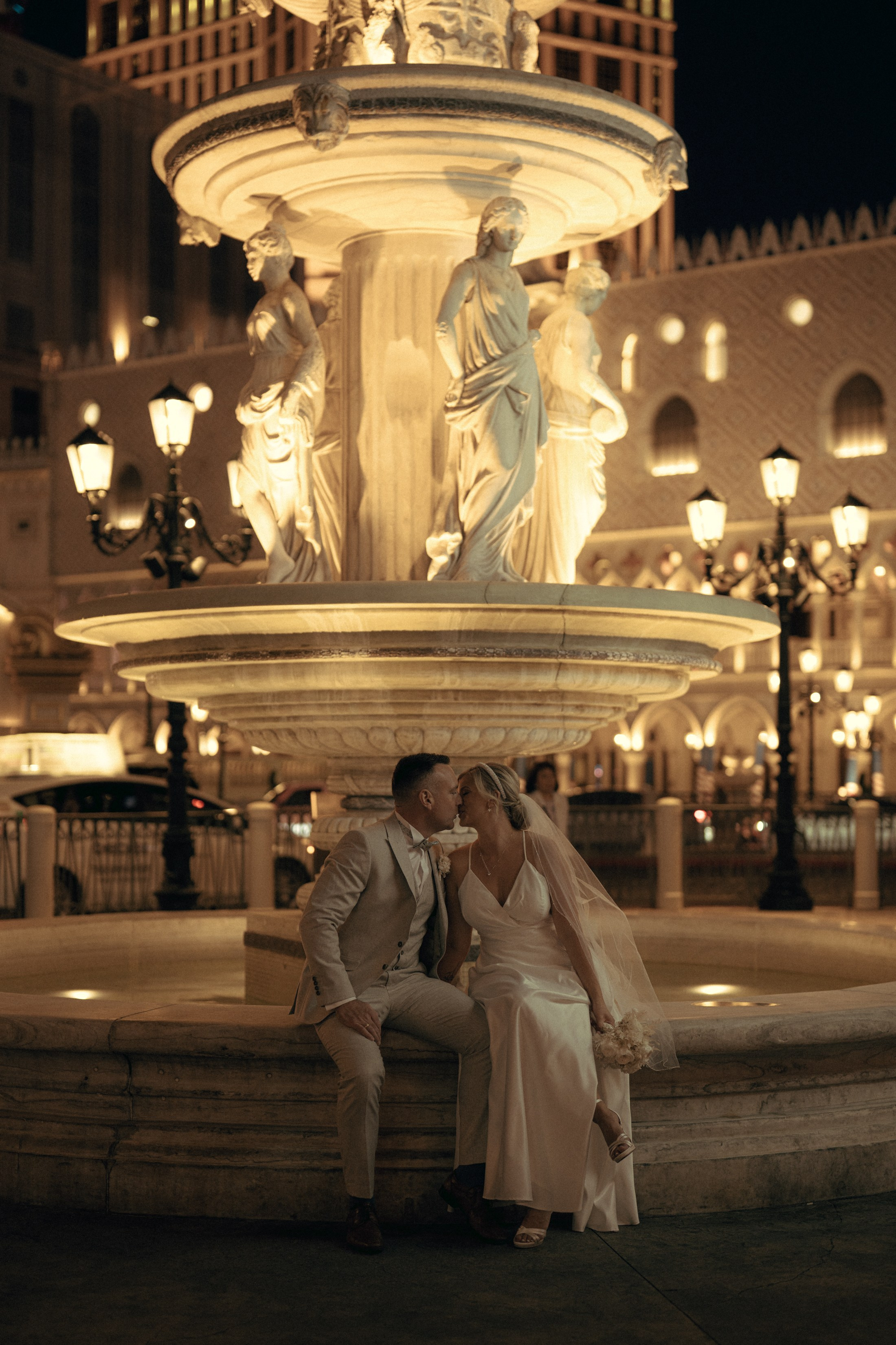 Wedding & elopement photographer Viktoriya Kravtsov. Las Vegas