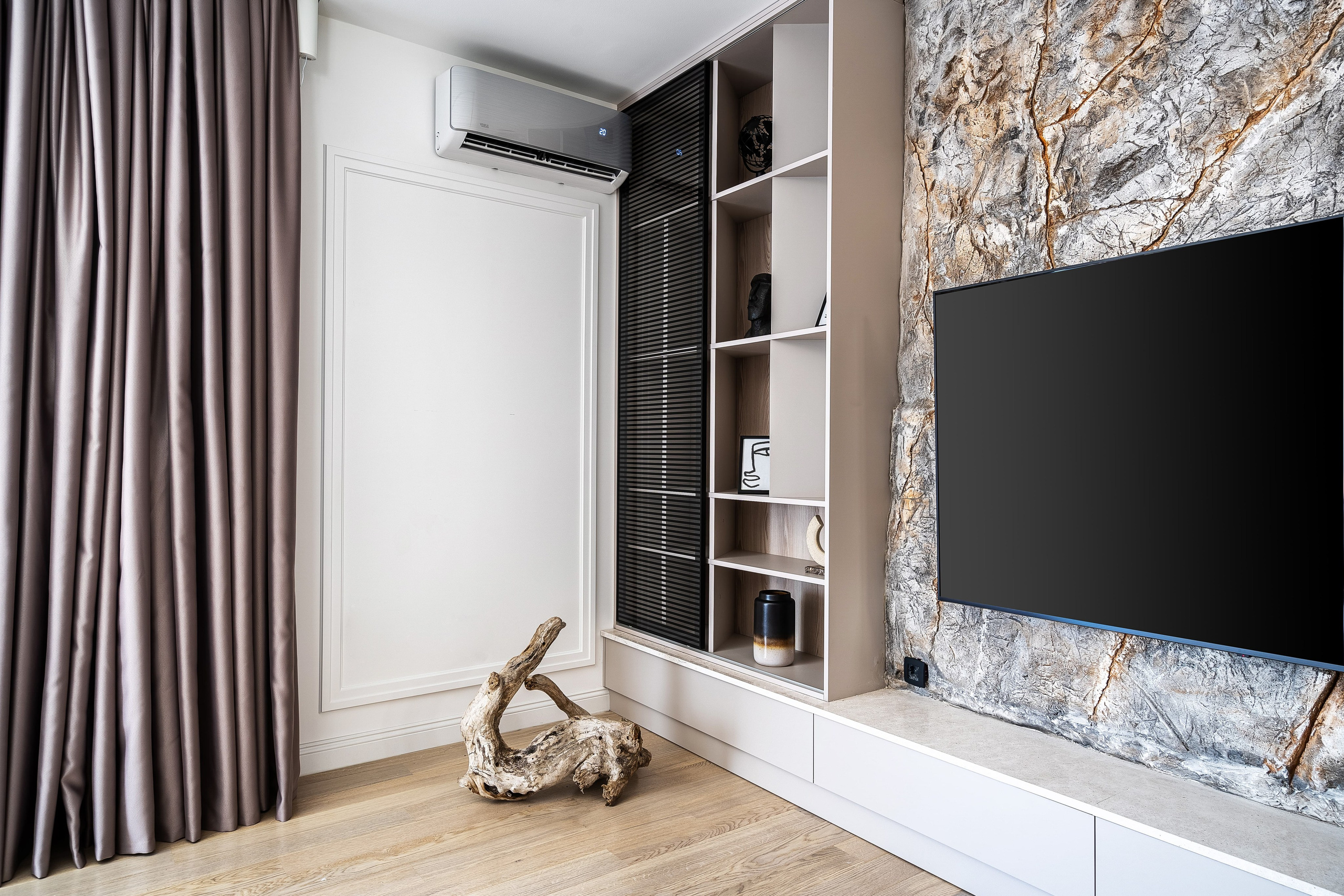 Real Estate Photography. Montenegro. EVAN ARISTOV WEDDING PHOTOGRAPHY — Seattle Wedding Photographer