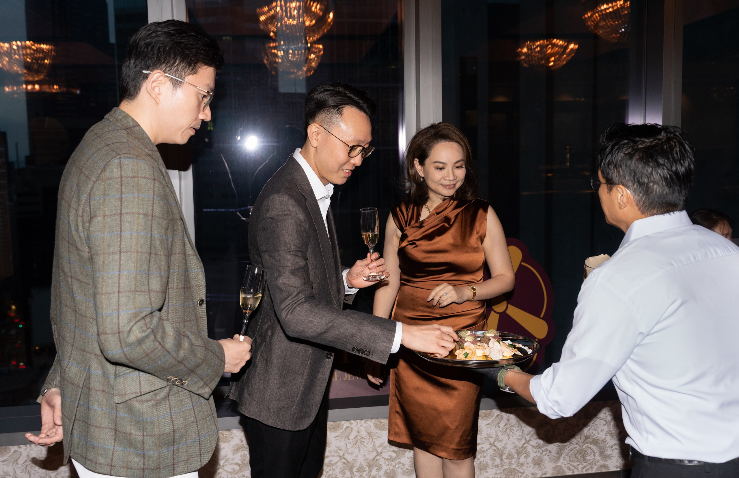 ETRA JEWELLERY. ФОТОГРАФ В ГОНКОНГЕ (СВАДЬБЫ, FASHION, СЕМЕЙНЫЕ, МЕРОПРИЯТИЯ, ФОТОПРОГУЛКИ)