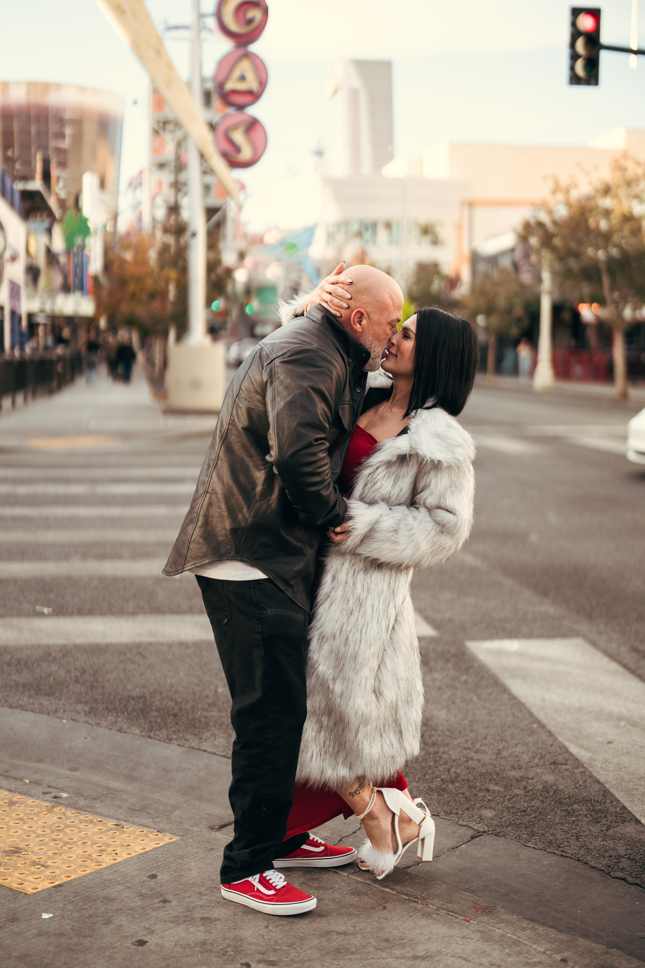 Linzey&Chad. Wedding & elopement photographer Viktoriya Kravtsov. Las Vegas