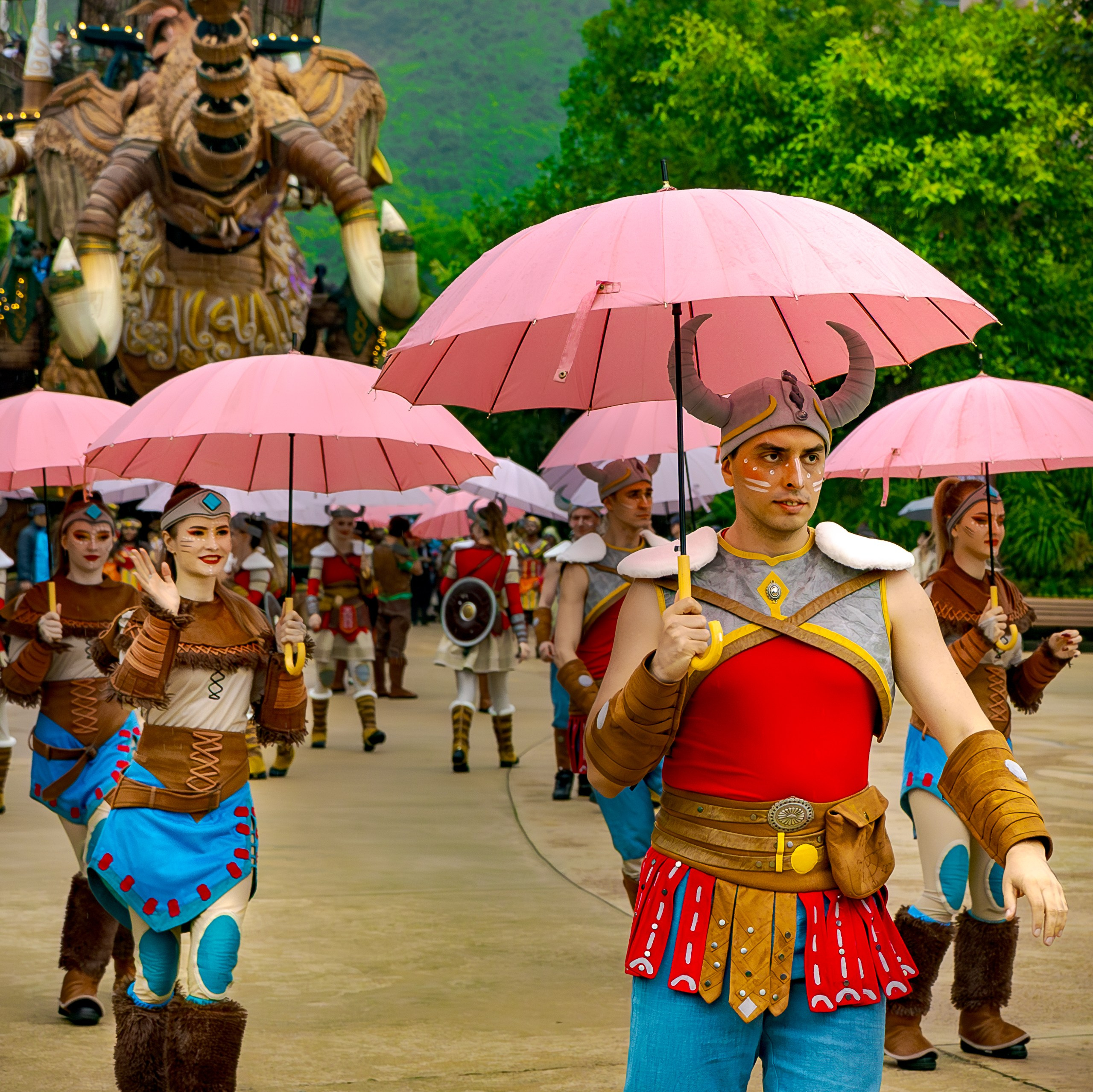 Дневной парад новогодняя версия