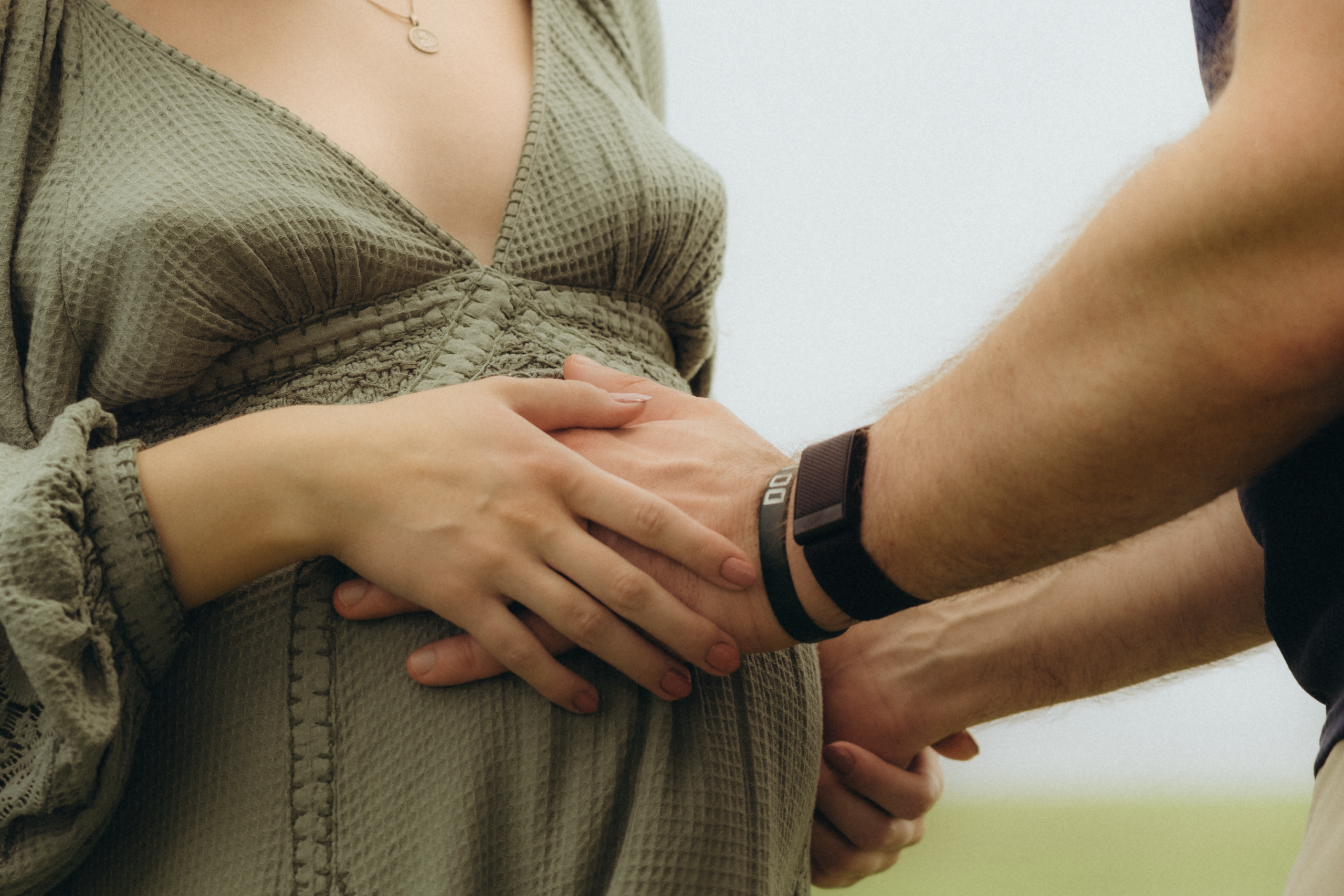 MATERNITY. Daria Deschain Cinematic Photography in Connecticut