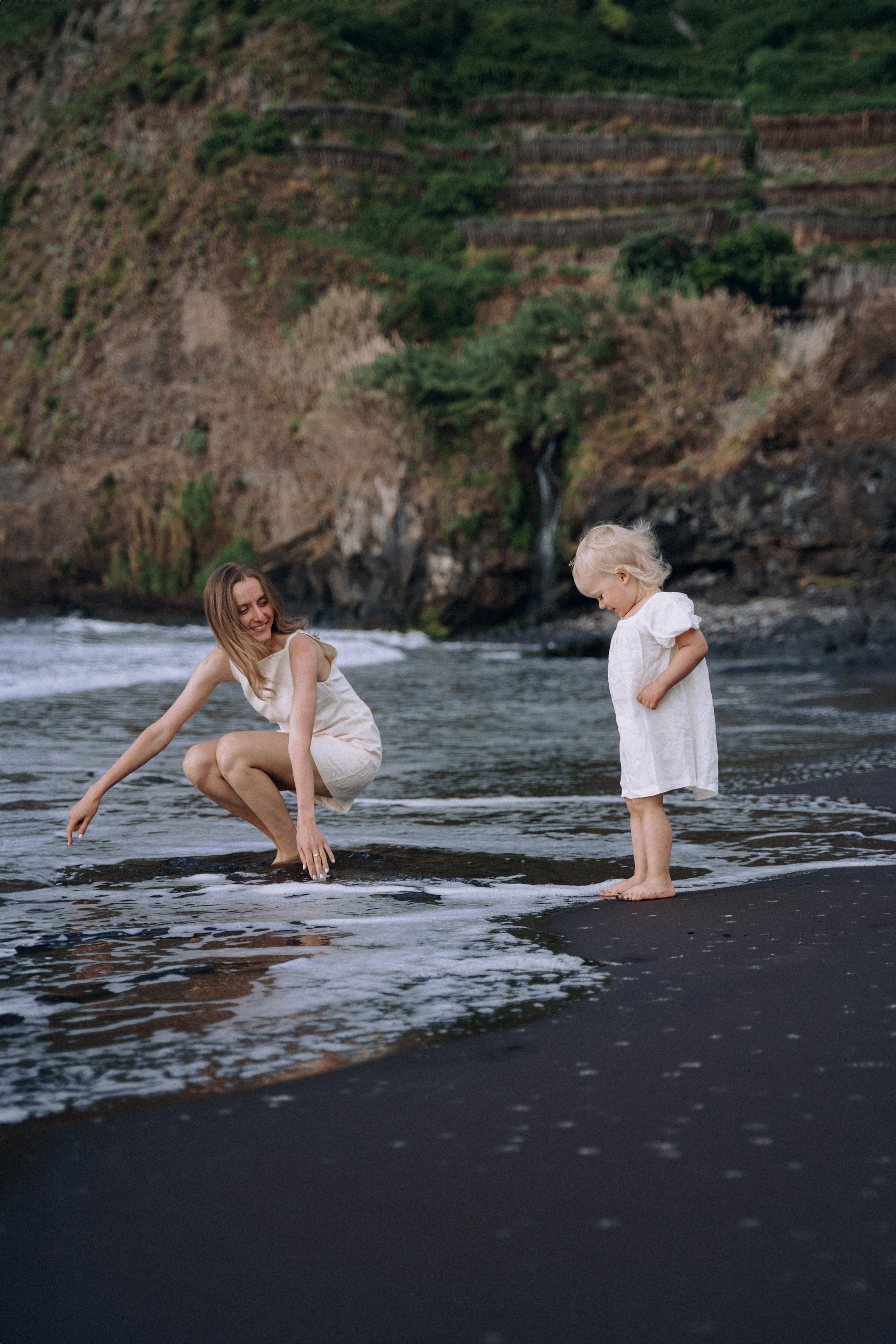 Seixal Beach Family Session | Family Photographer in Madeira. Your photographer in Madeira