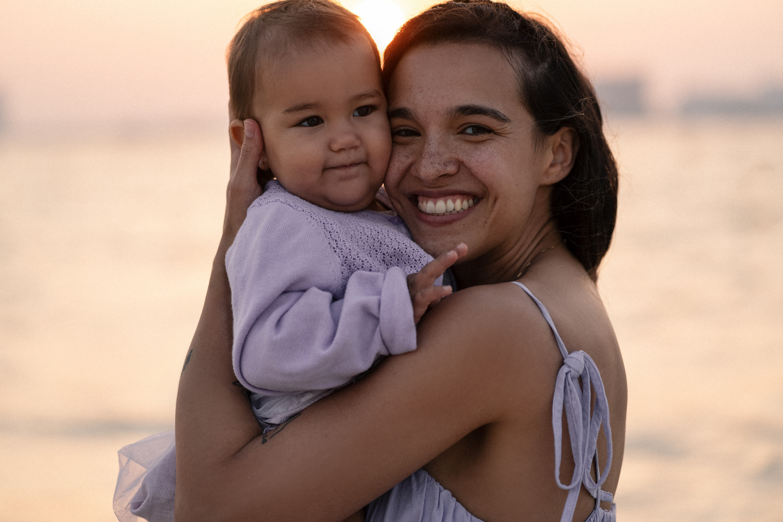 Mother & daughter love. Angela Iakovleva — Family Photographer in Dubai