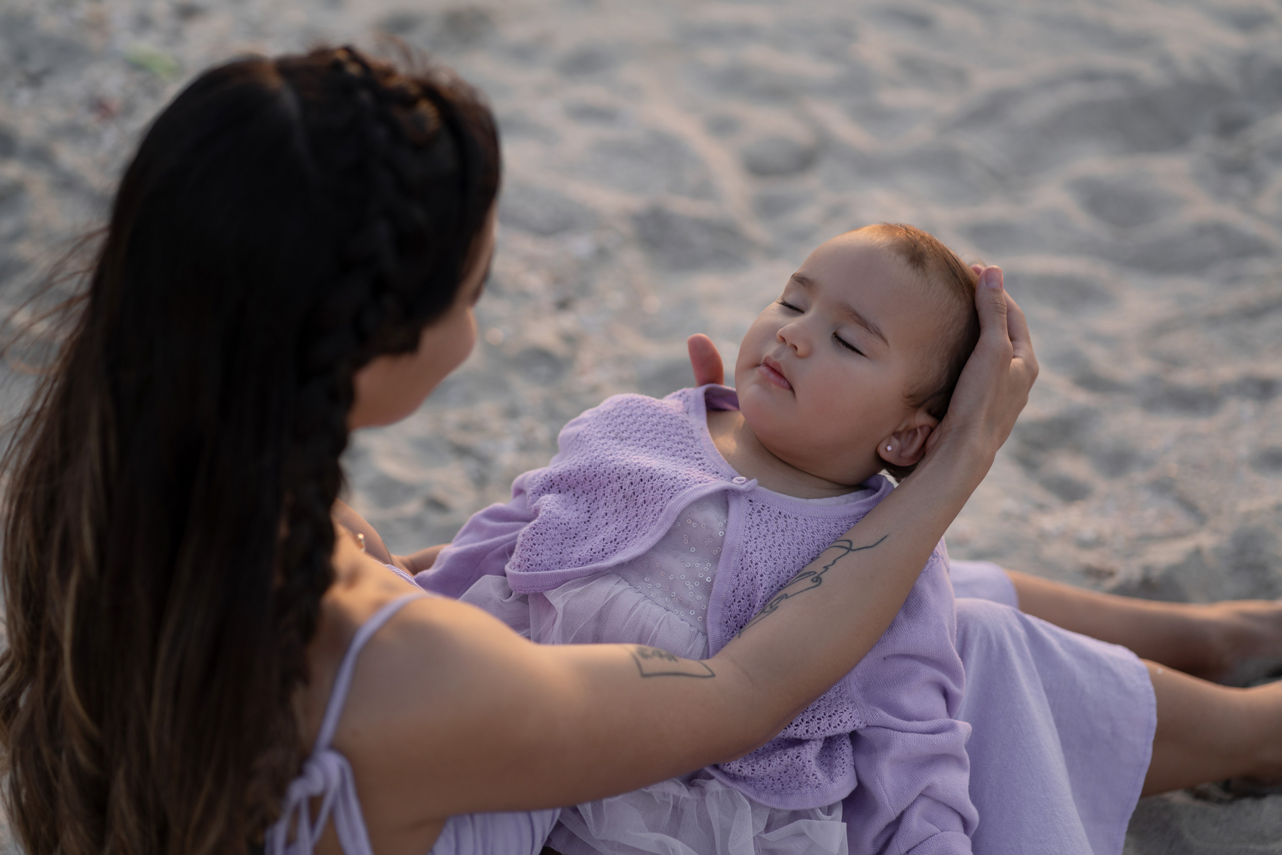 Mother & daughter love. Angela Iakovleva — Family Photographer in Dubai