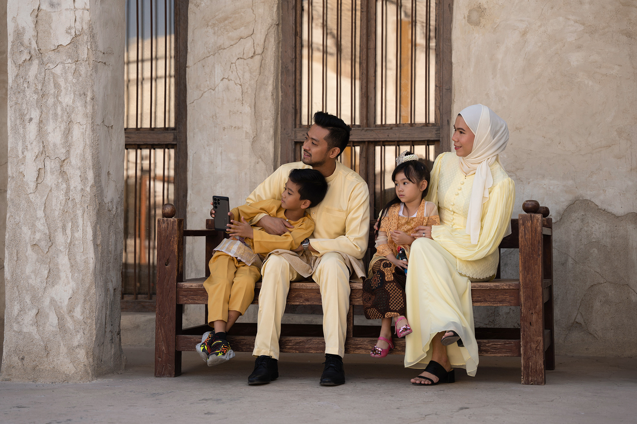 Morning walk in the Old city. Angela Iakovleva — Family Photographer in Dubai