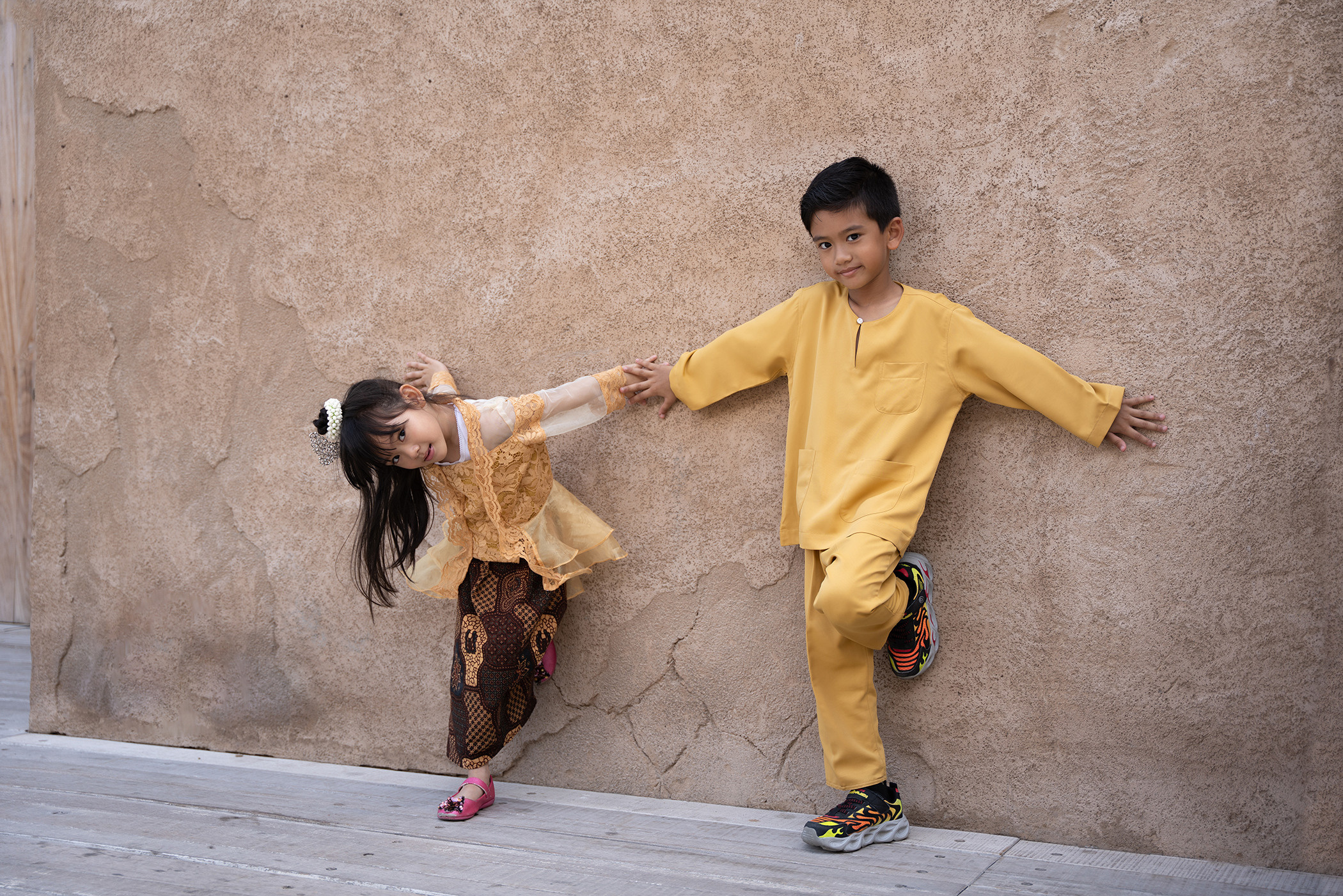 Morning walk in the Old city. Angela Iakovleva — Family Photographer in Dubai