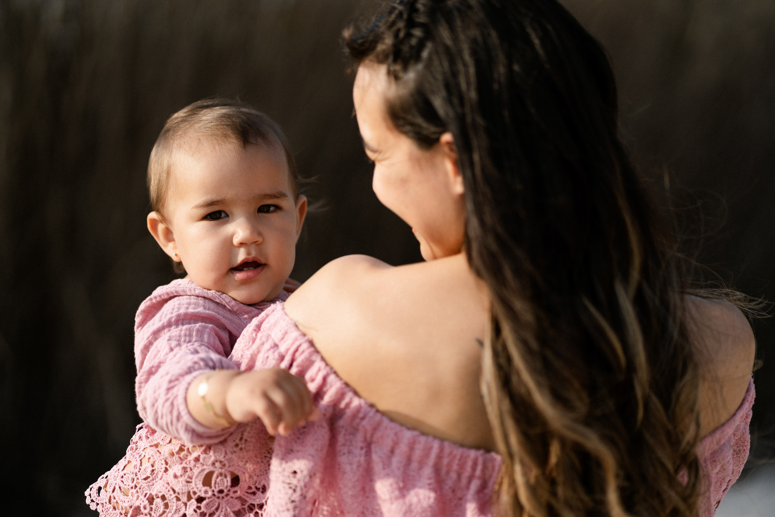Mother & daughter love. Angela Iakovleva — Family Photographer in Dubai