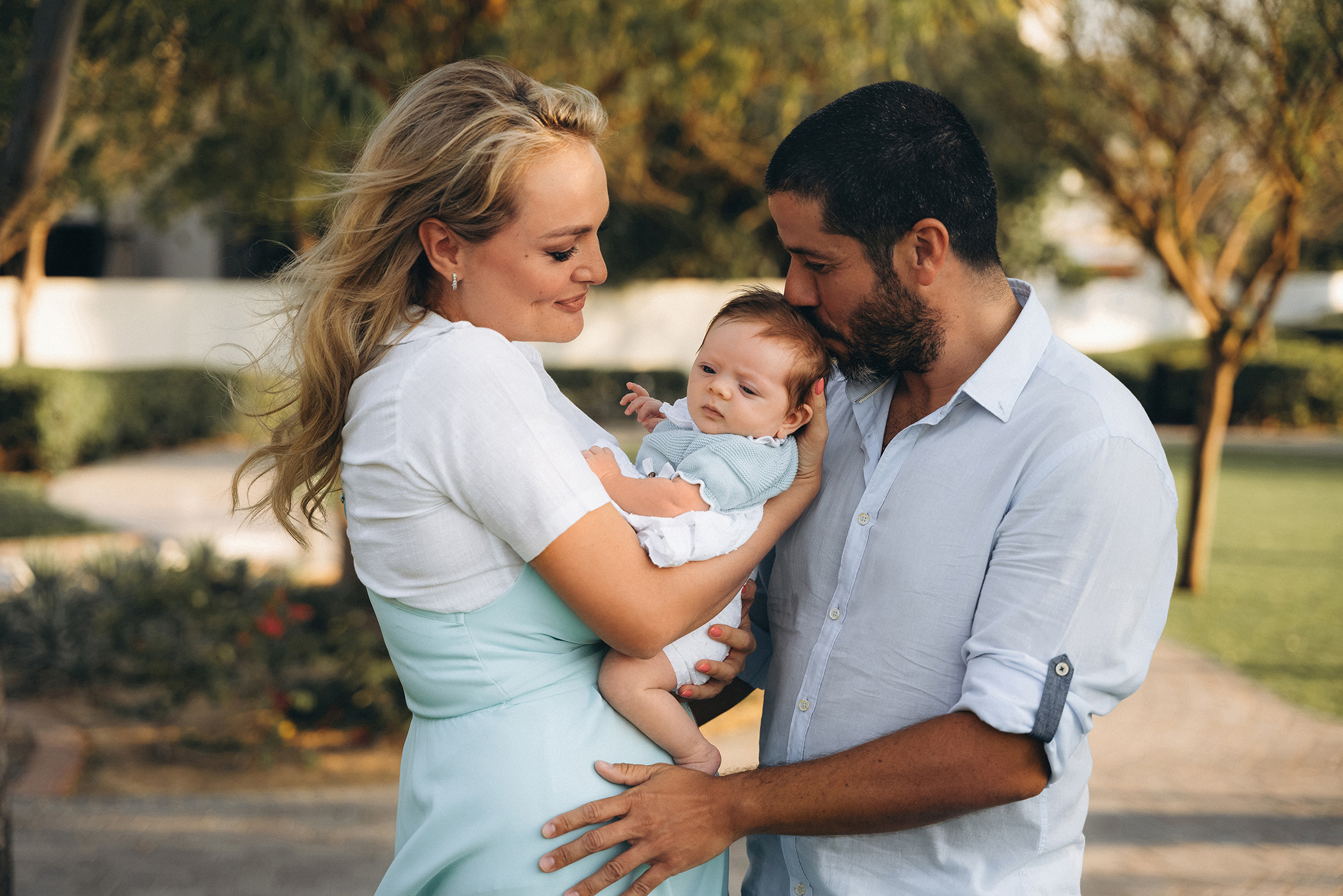 Sunset walk in the park. Angela Iakovleva — Family Photographer in Dubai