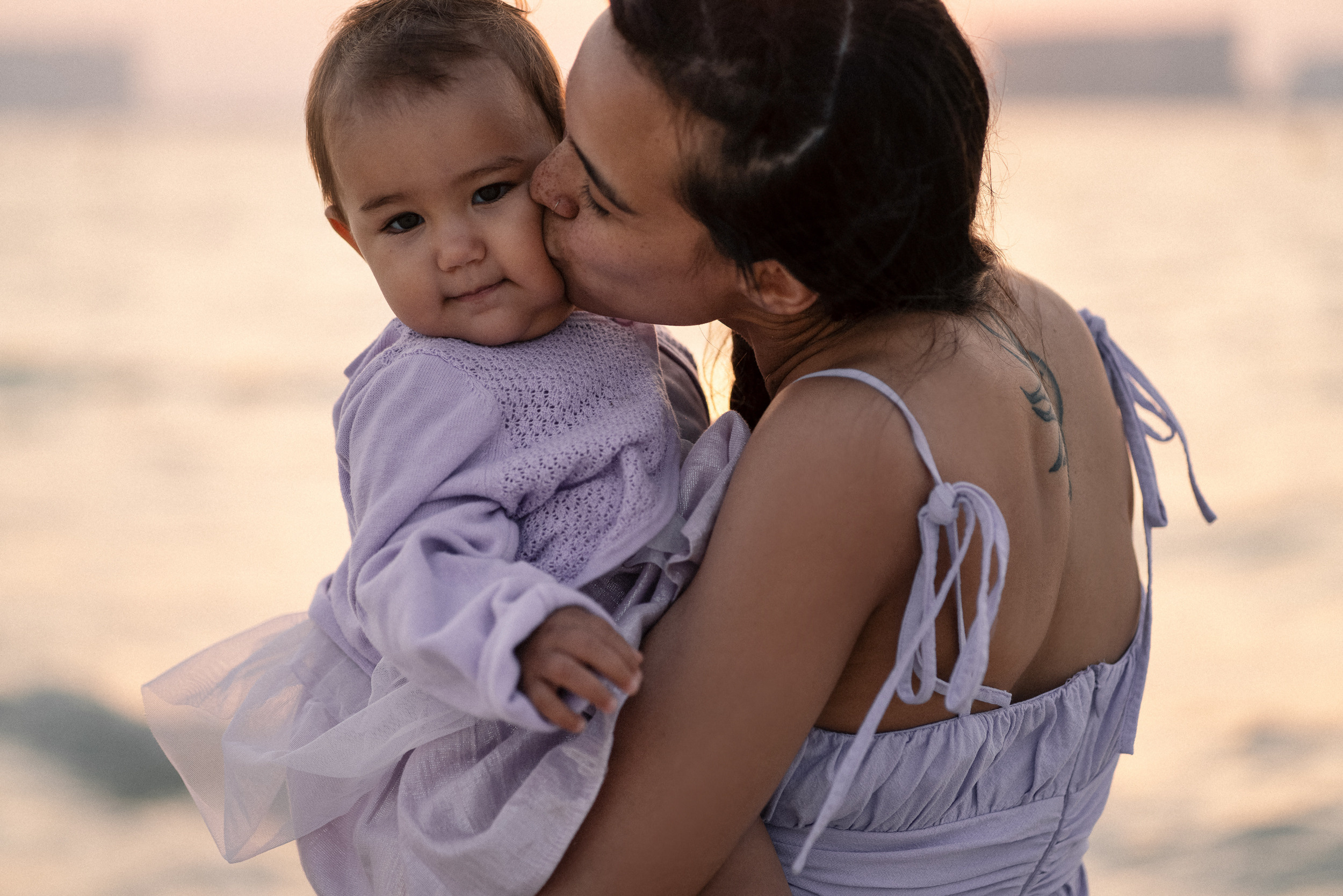 Mother & daughter love. Angela Iakovleva — Family Photographer in Dubai