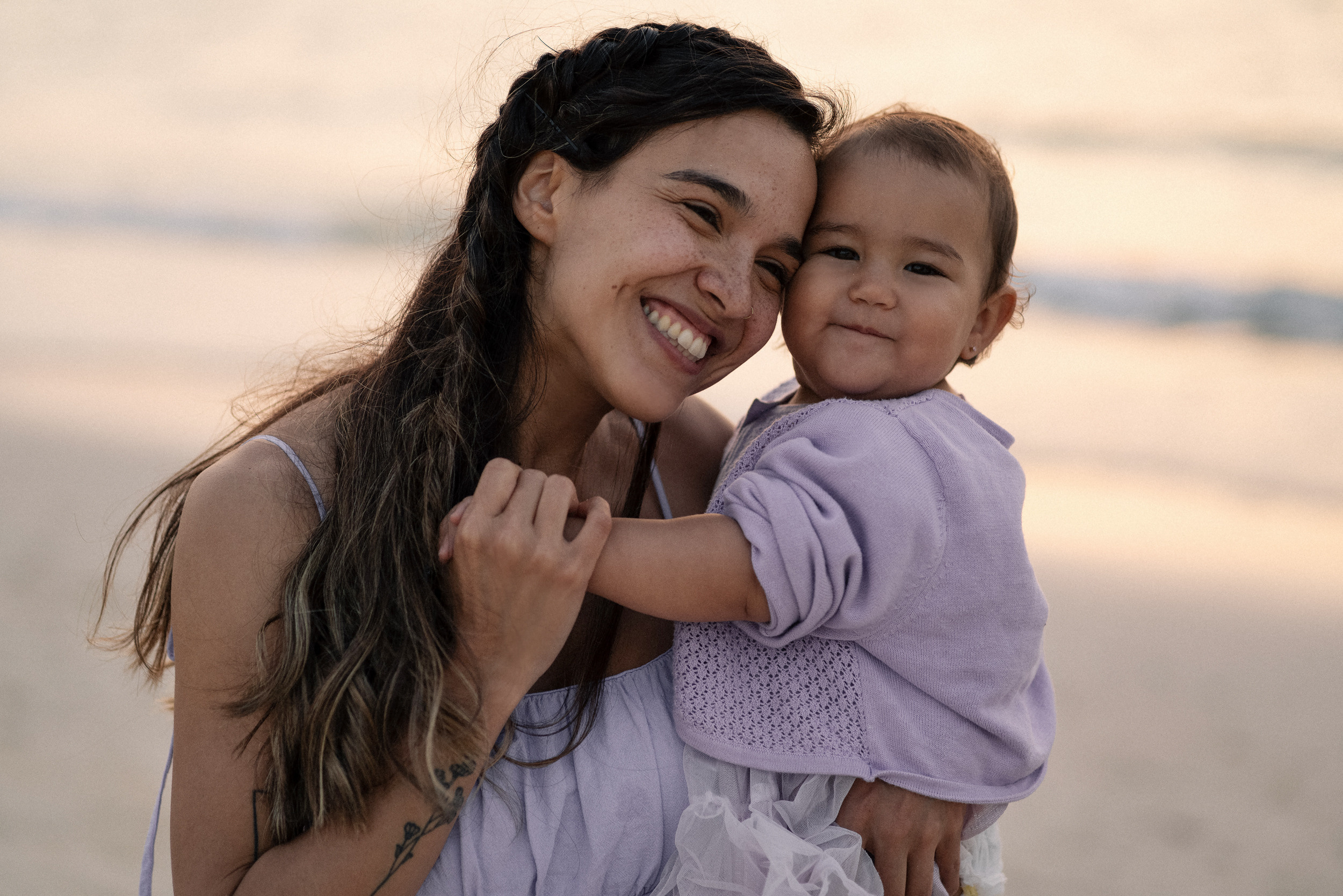 Mother & daughter love. Angela Iakovleva — Family Photographer in Dubai