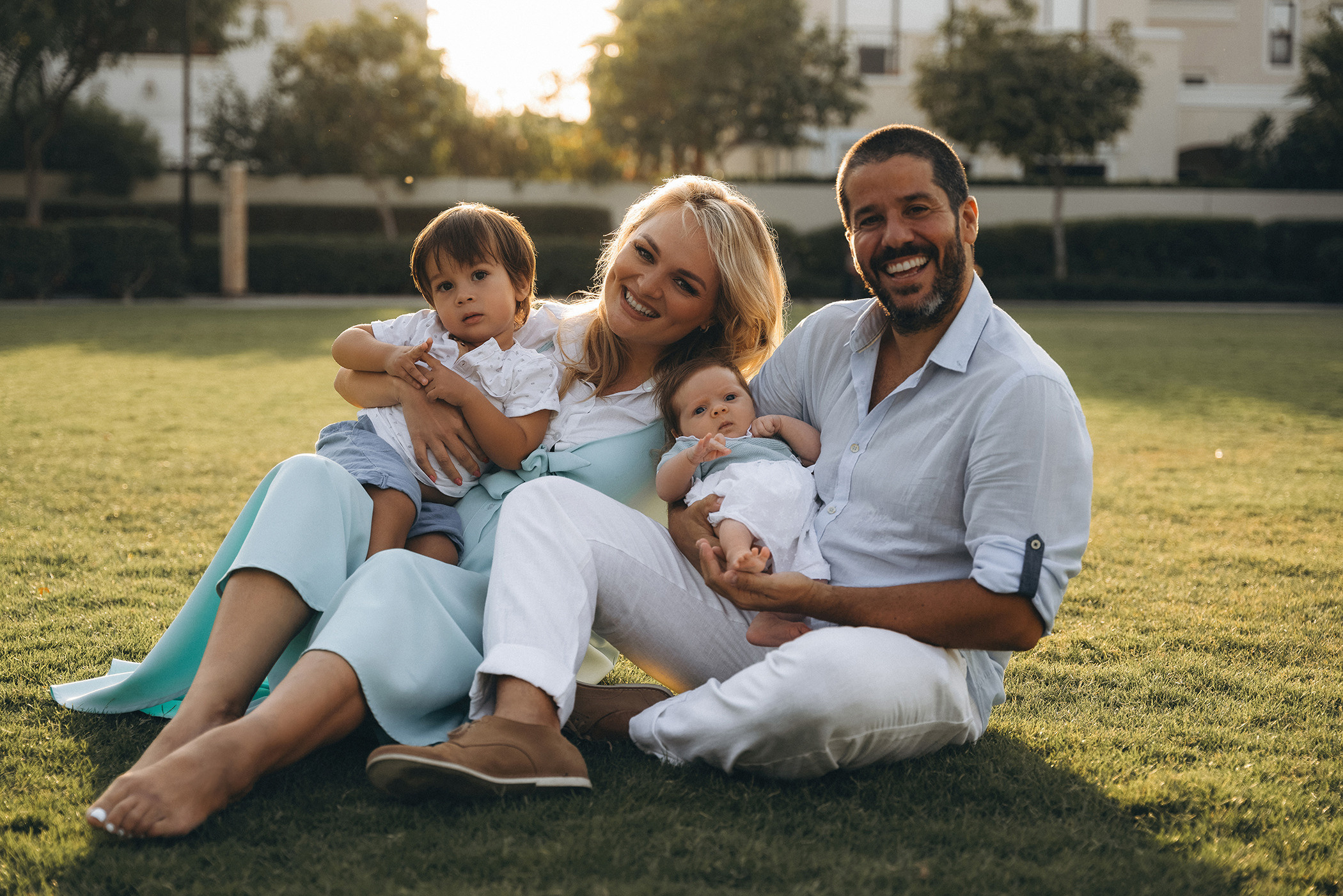 Sunset walk in the park. Angela Iakovleva — Family Photographer in Dubai