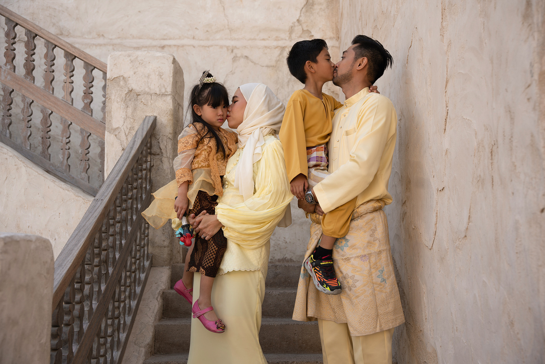Morning walk in the Old city. Angela Iakovleva — Family Photographer in Dubai