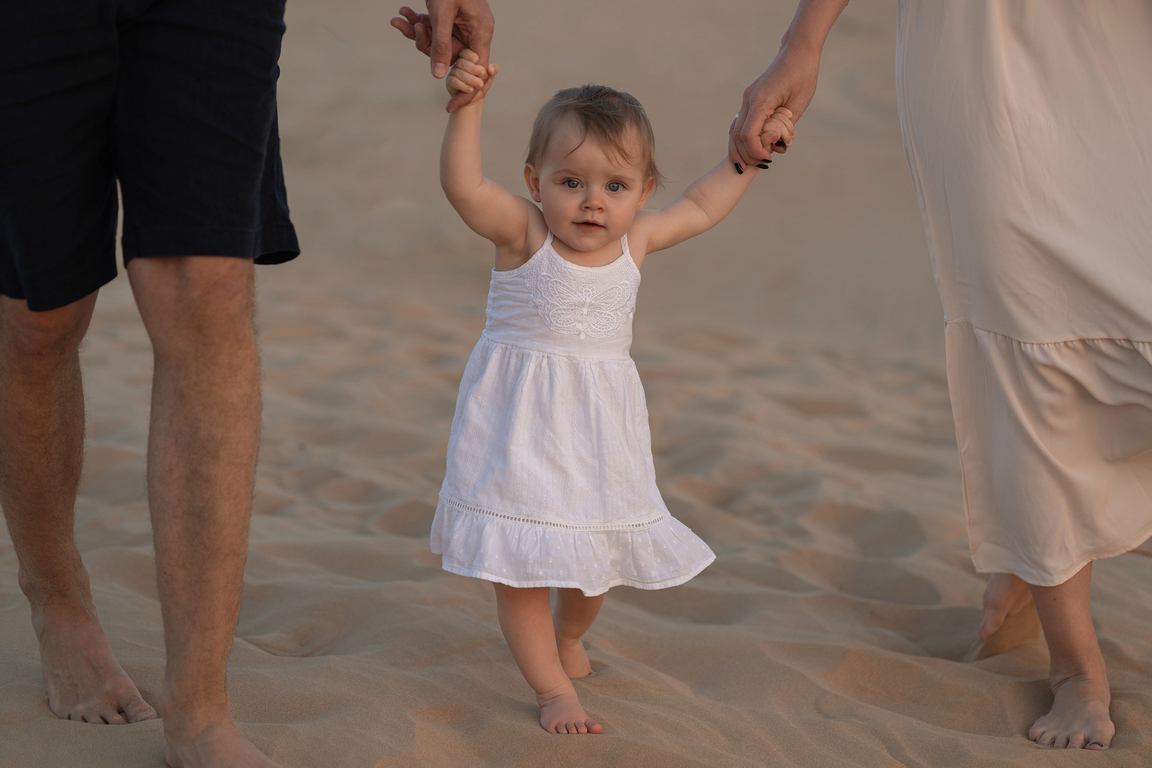 Beautiful sunset in the desert. Angela Iakovleva — Family Photographer in Dubai