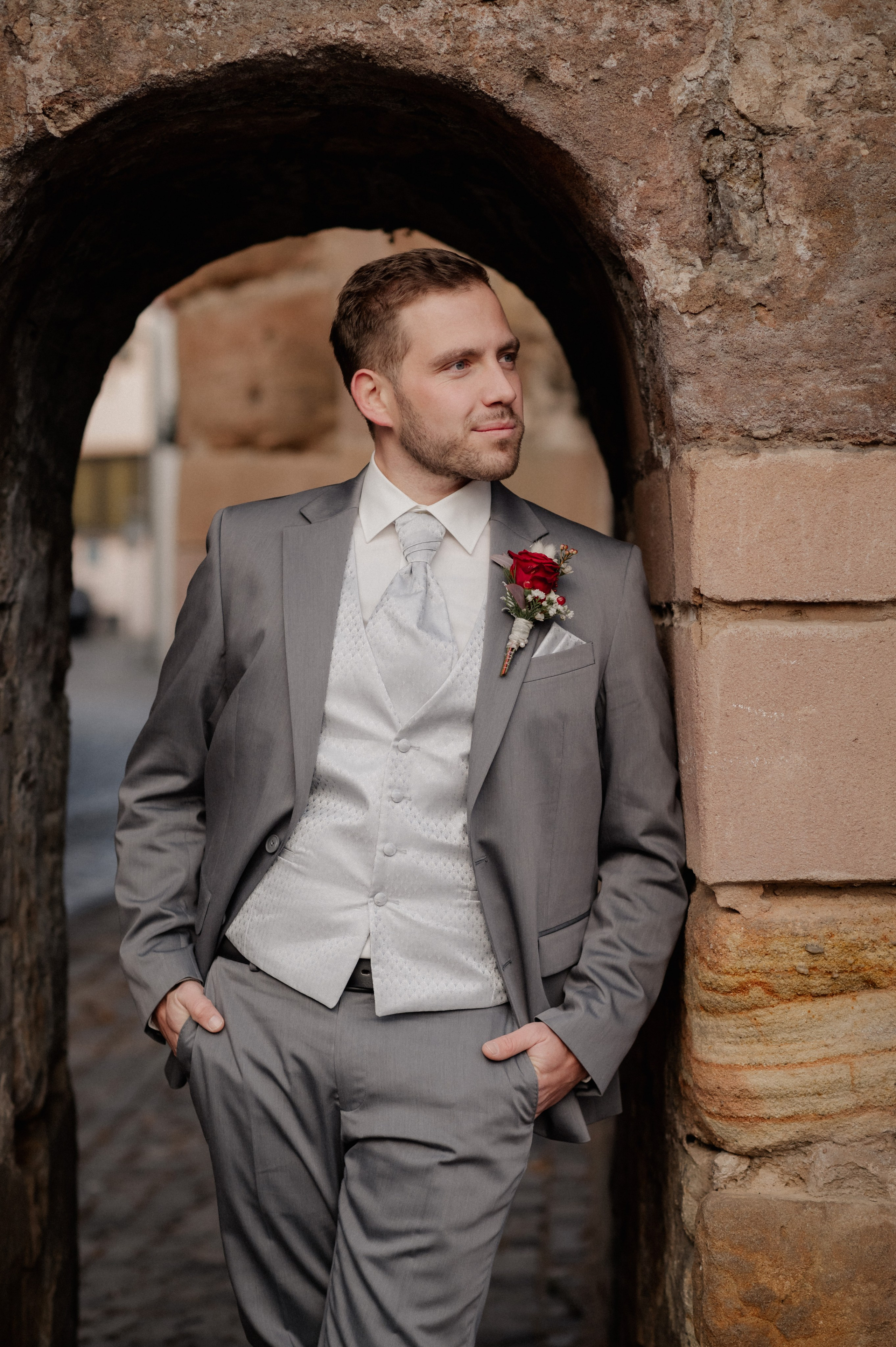 CIVIL WEDDING IN WOLFRAMS-ESCHENBACH. Photographer in Nuremberg Irina Mehnert from Ansbach