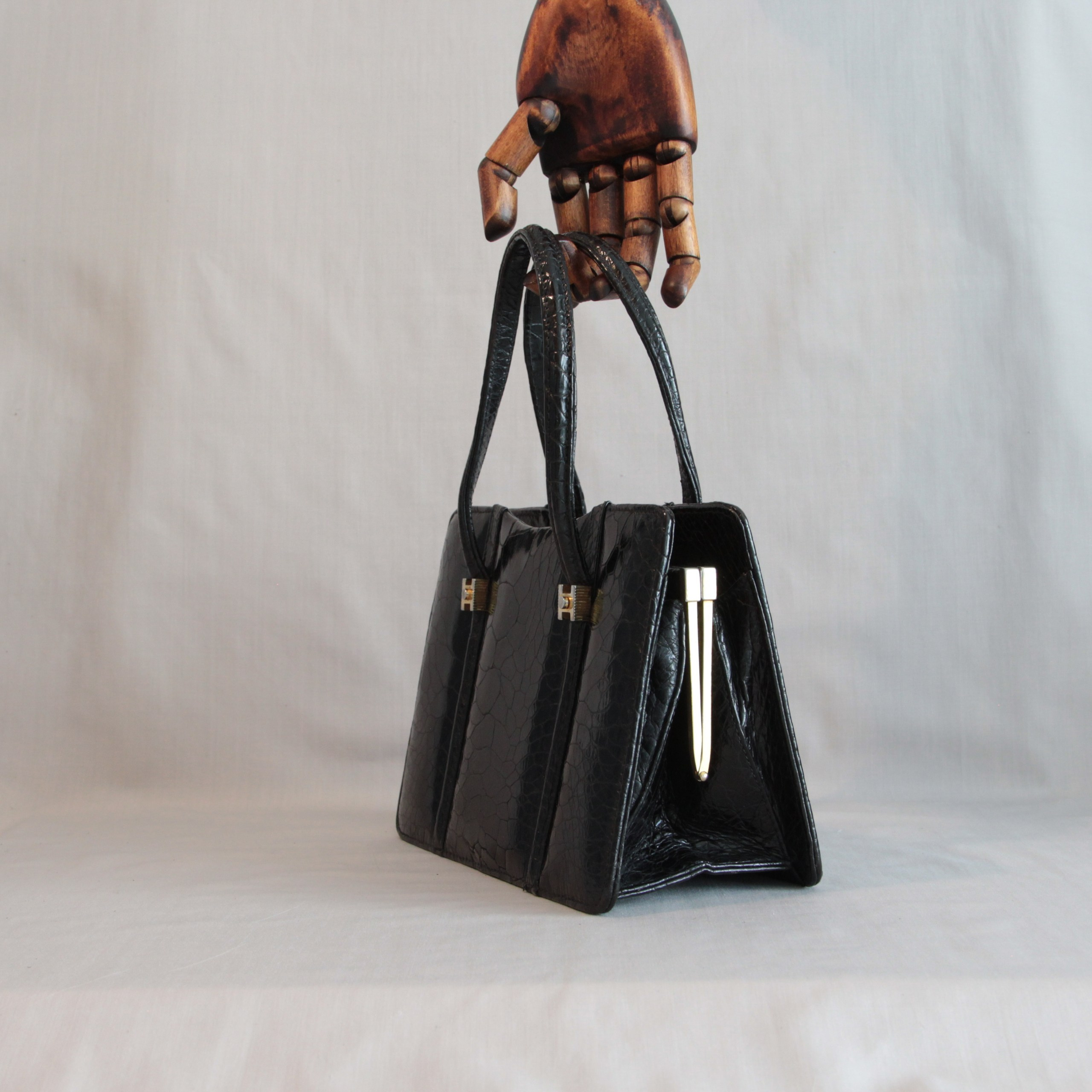 Bag4. Современнные и актикварные украшения в Барселоне, Москве и Санкт-Петербурге