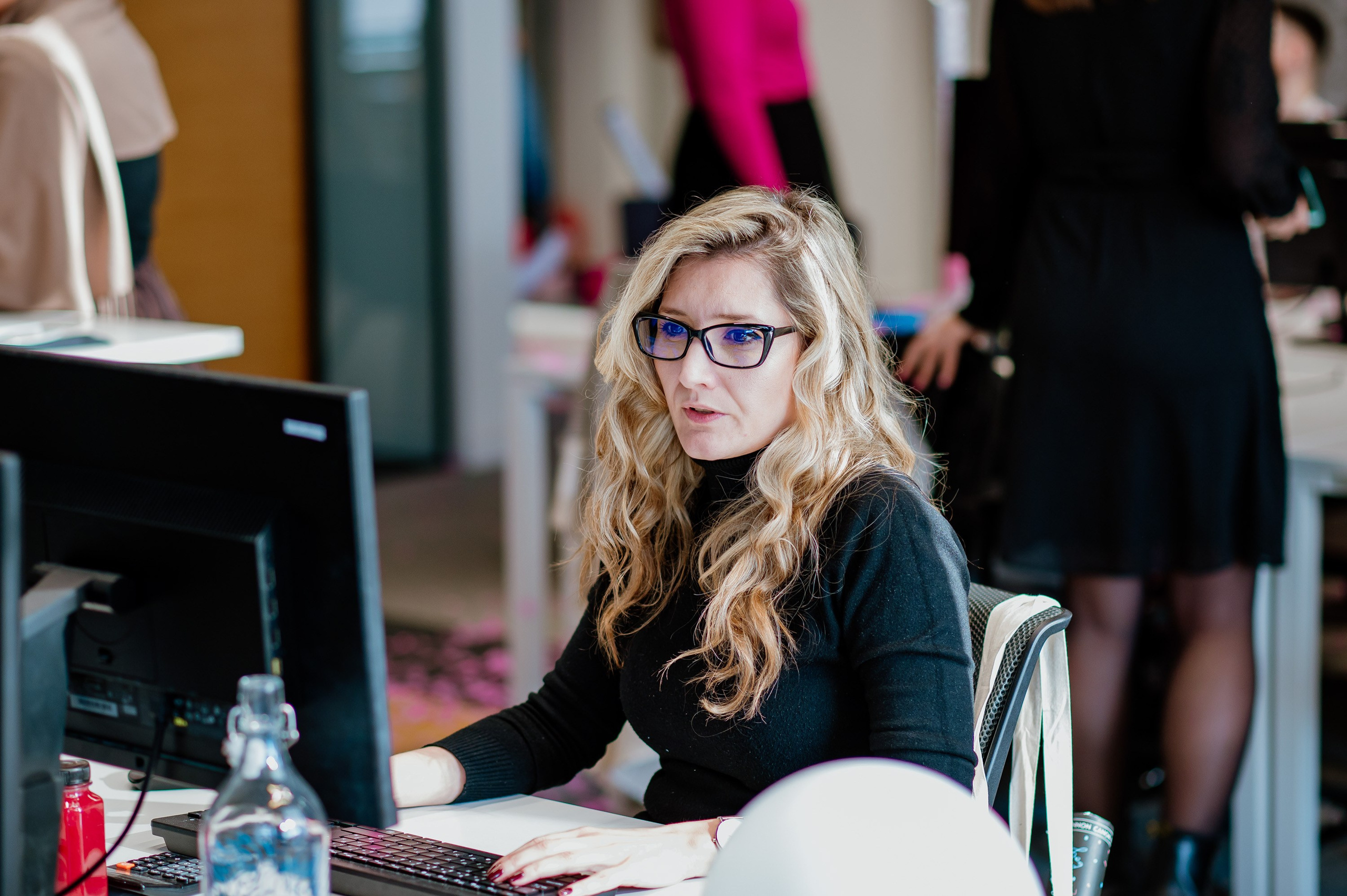 Corporate teambuilding photoshoot. Bojana Žuža, photographer in Belgrade, Serbia