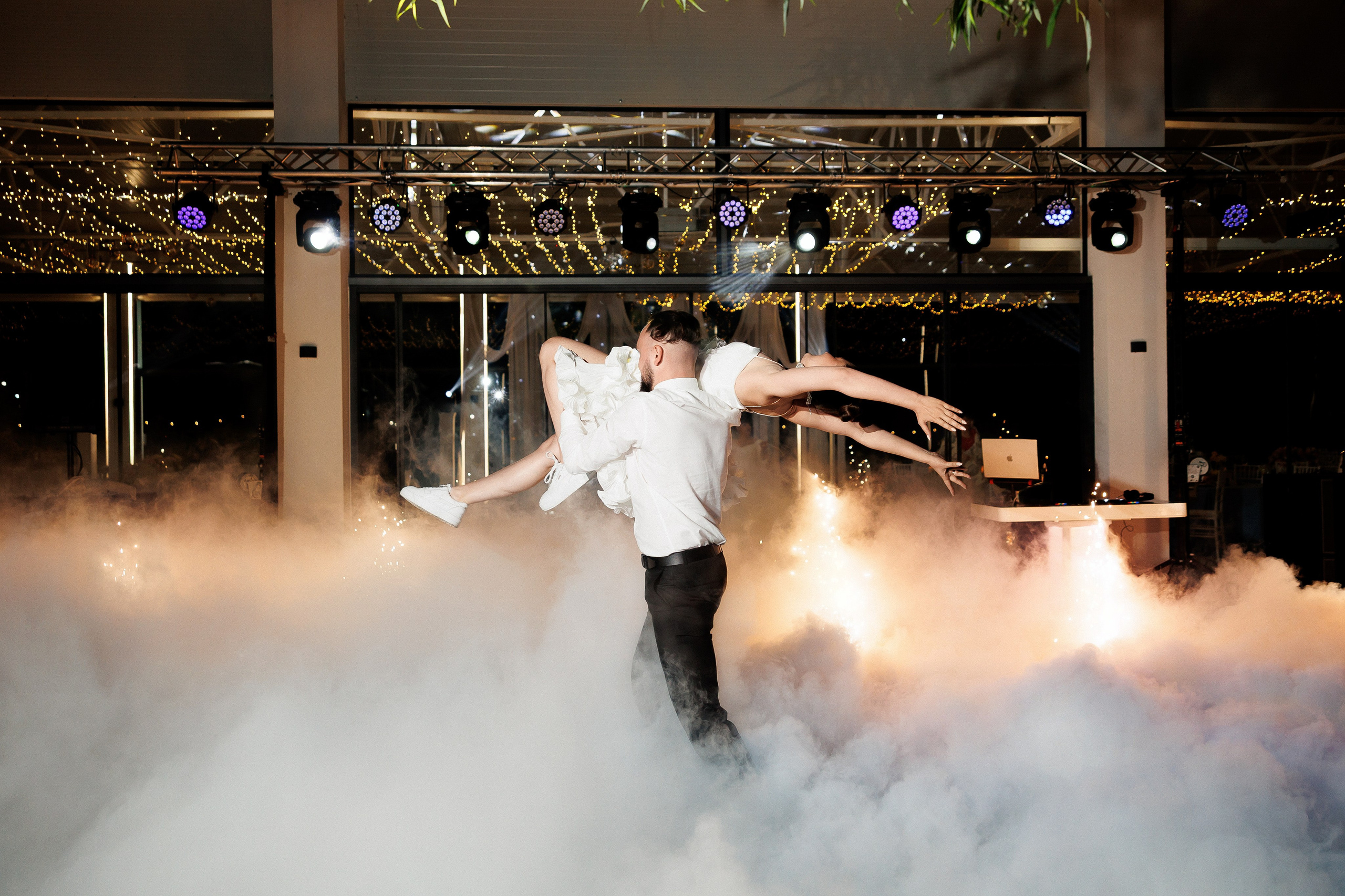 Florin & Corina — Complexul Turistic Costesti — Wedding Day. Servicii Foto și Video 067188353