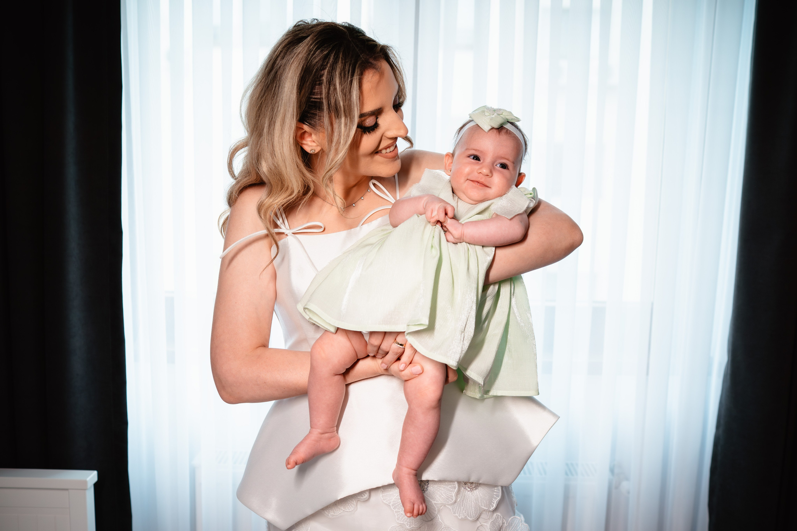 Thea. Fotograf nunta si evenimente Giurgiu