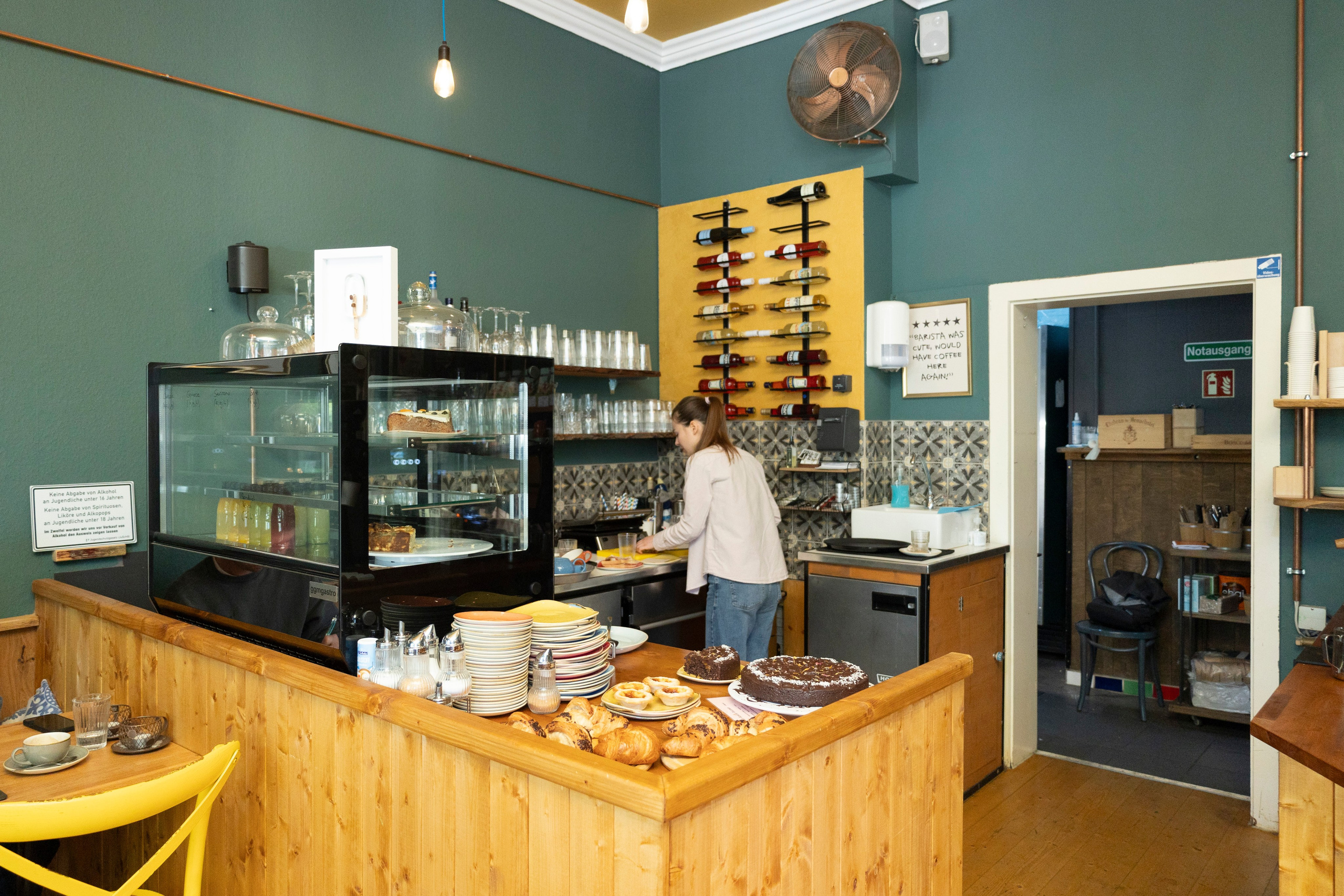 Cafe. Photographer in Munich