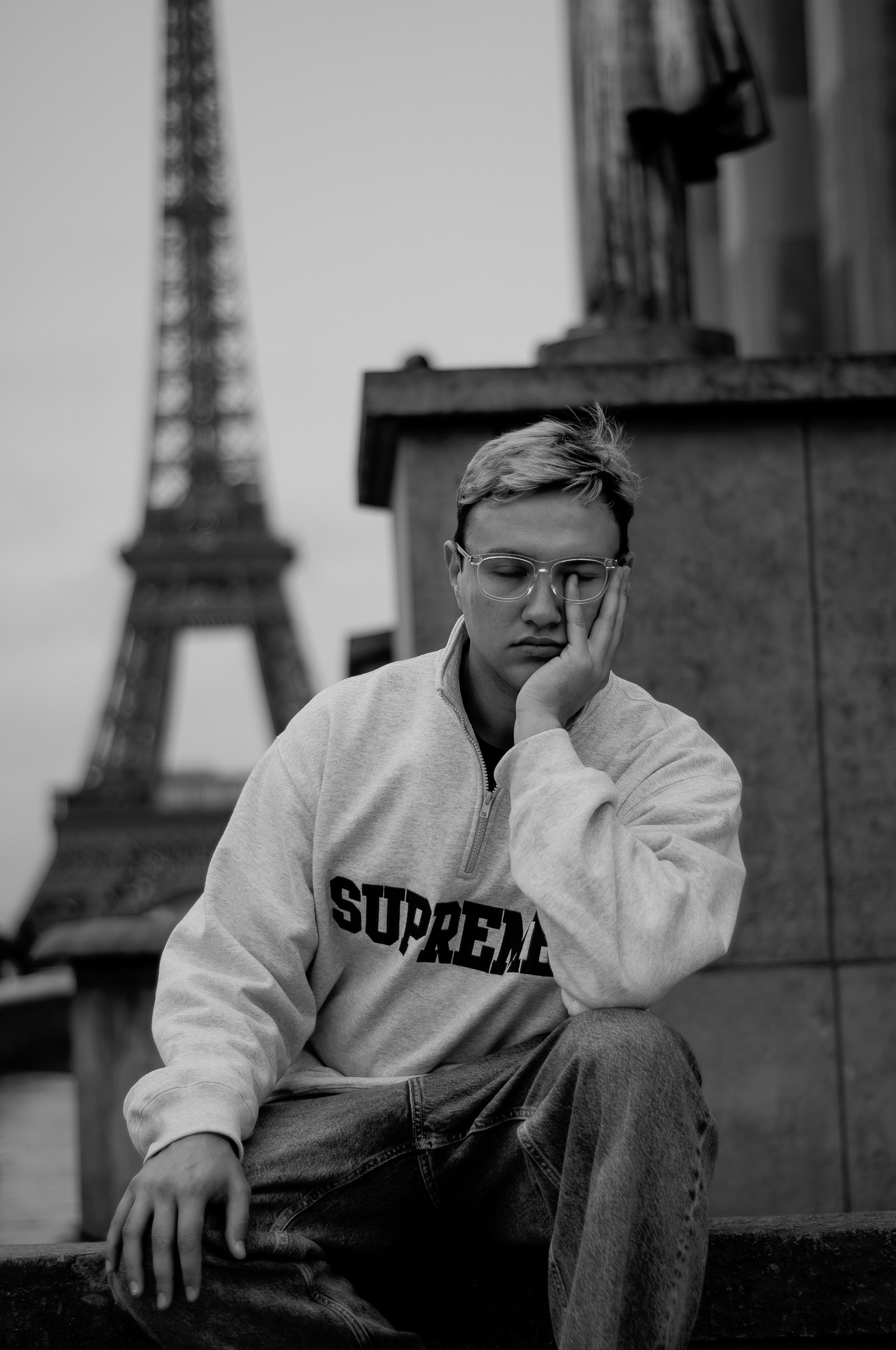 Мужская фотосессия в урбанистичном Париже. Фотограф в Париже Полина Осипова